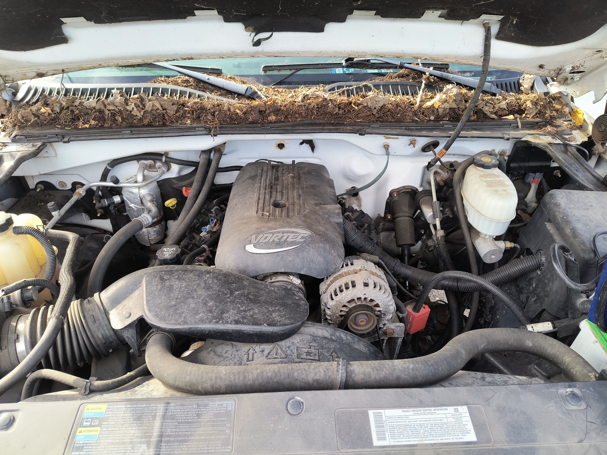 2003 chevrolet silverado-2500hd 4wd with 76253 miles for sale near Elk River, Minnesota 106720_49_engine_bay.jpg
