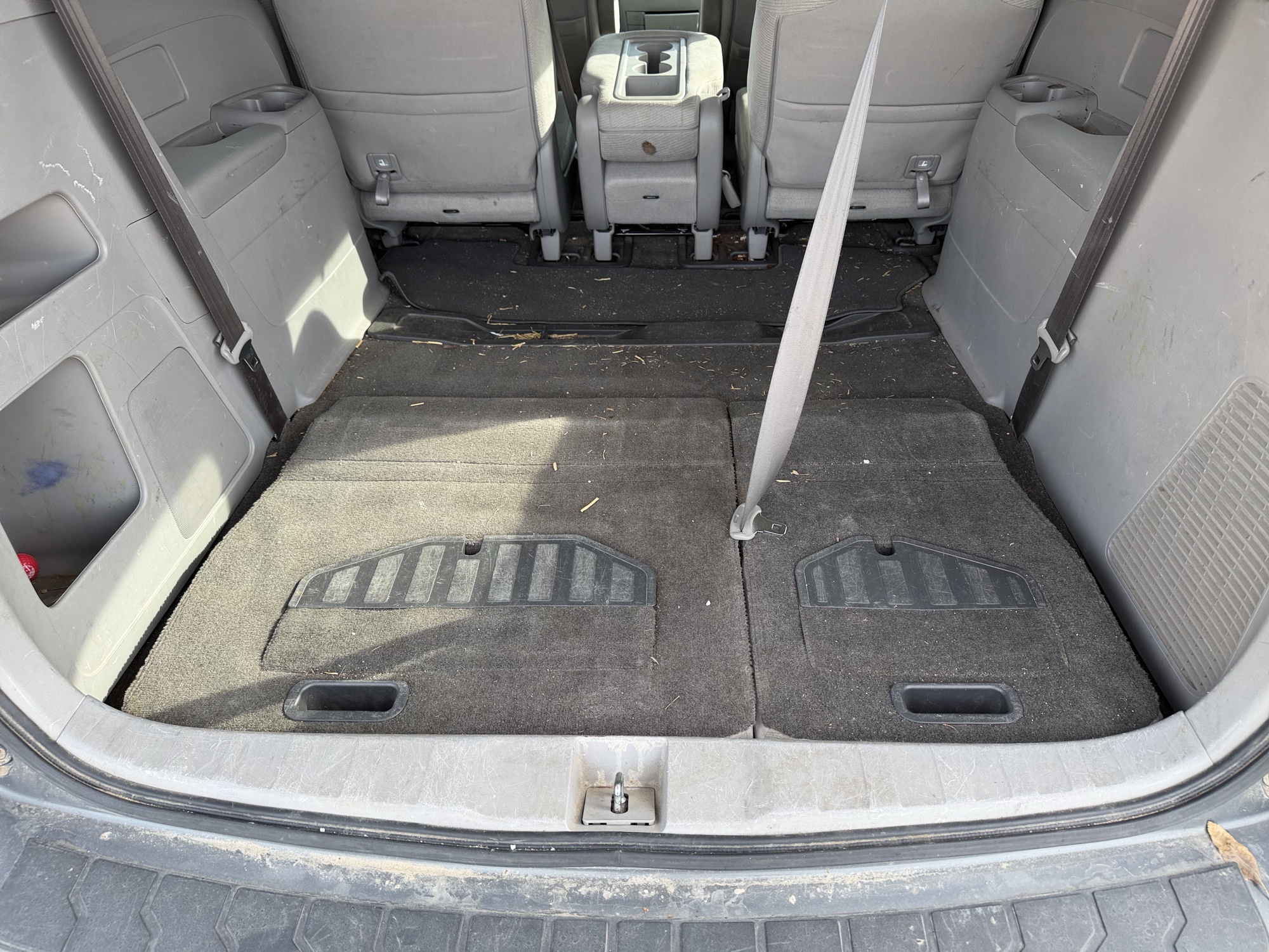 2013 honda odyssey ex with 213288 miles for sale near Elk River, Minnesota 106722_26_trunk.jpg