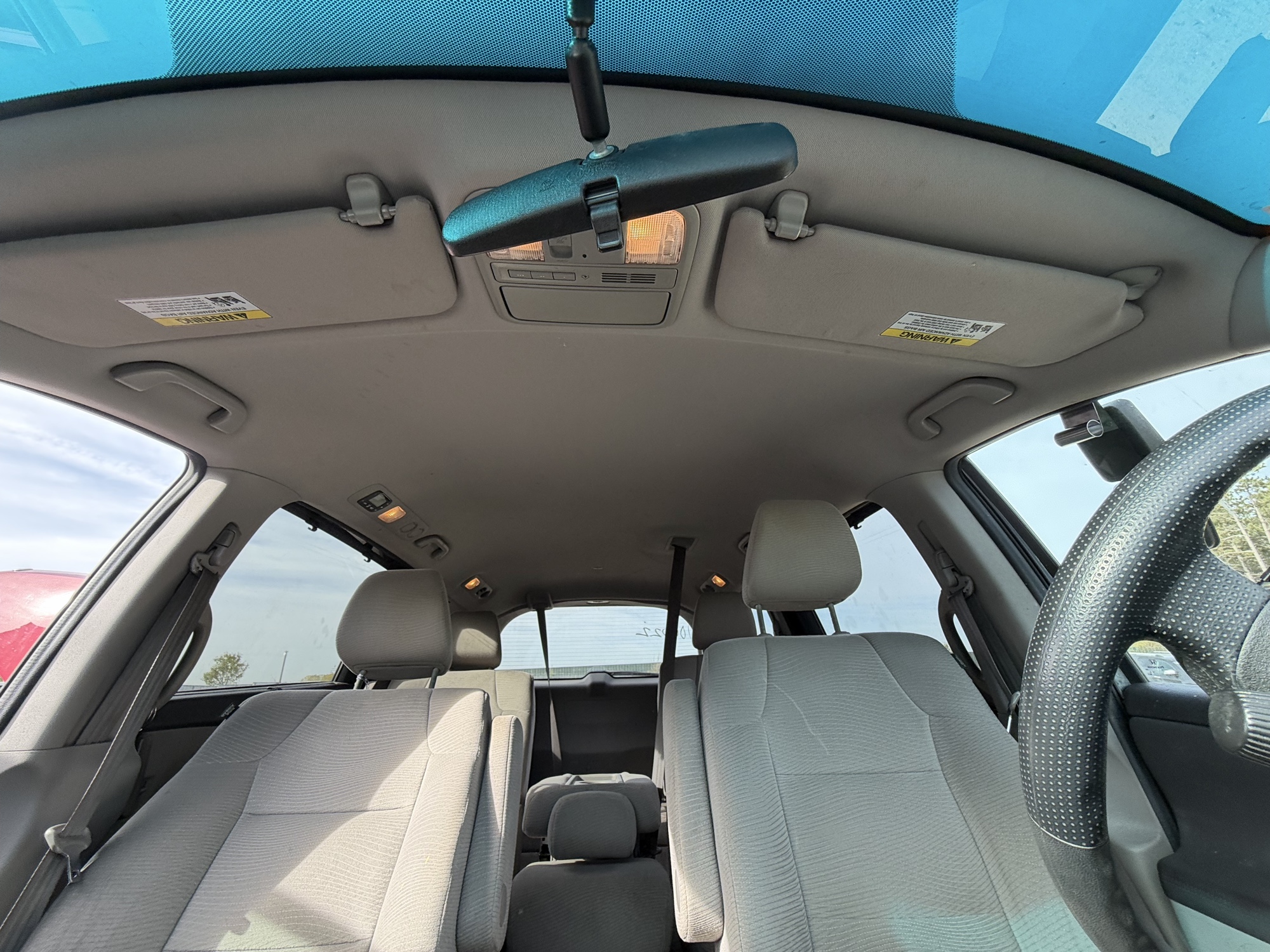 2013 honda odyssey ex with 213288 miles for sale near Elk River, Minnesota 106722_35_headliner_sunroof.jpg
