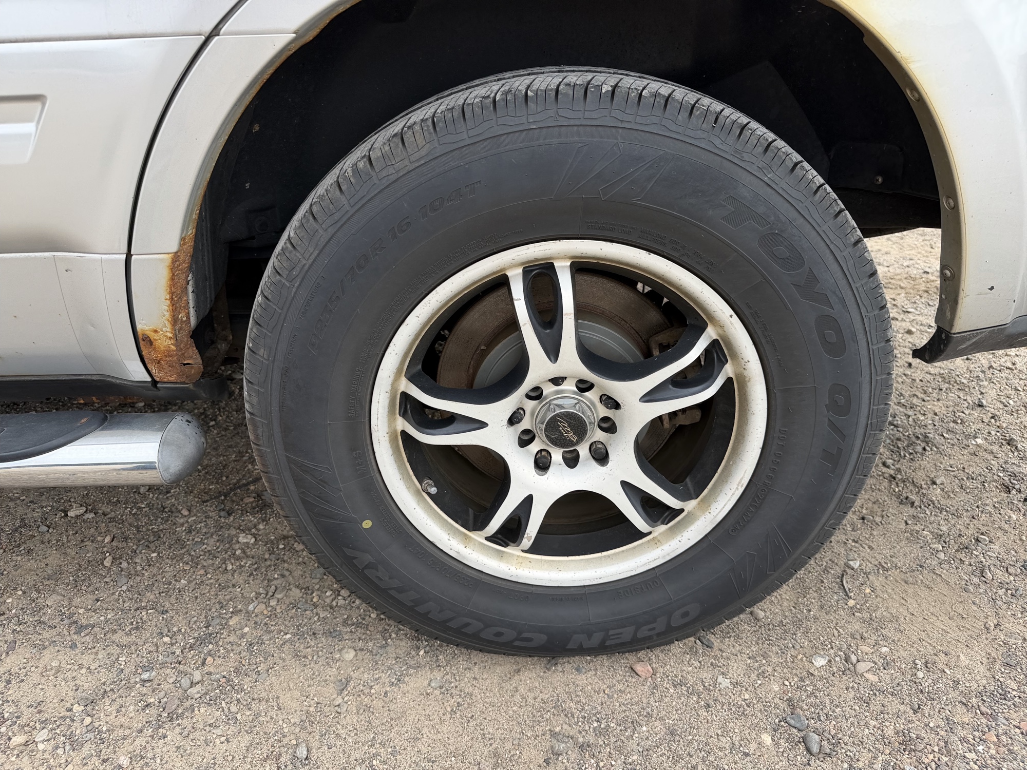2008 honda pilot ex-l-4wd-at with 303368 miles for sale near Elk River, Minnesota 106723_13_rear_drv_wheel.jpg