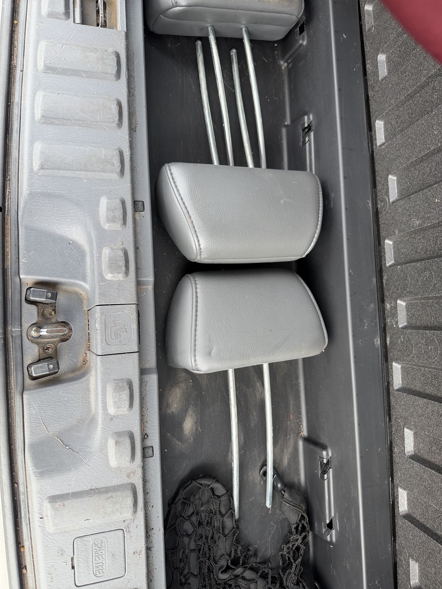 2008 honda pilot ex-l-4wd-at with 303368 miles for sale near Elk River, Minnesota 106723_27_spare_tire.jpg