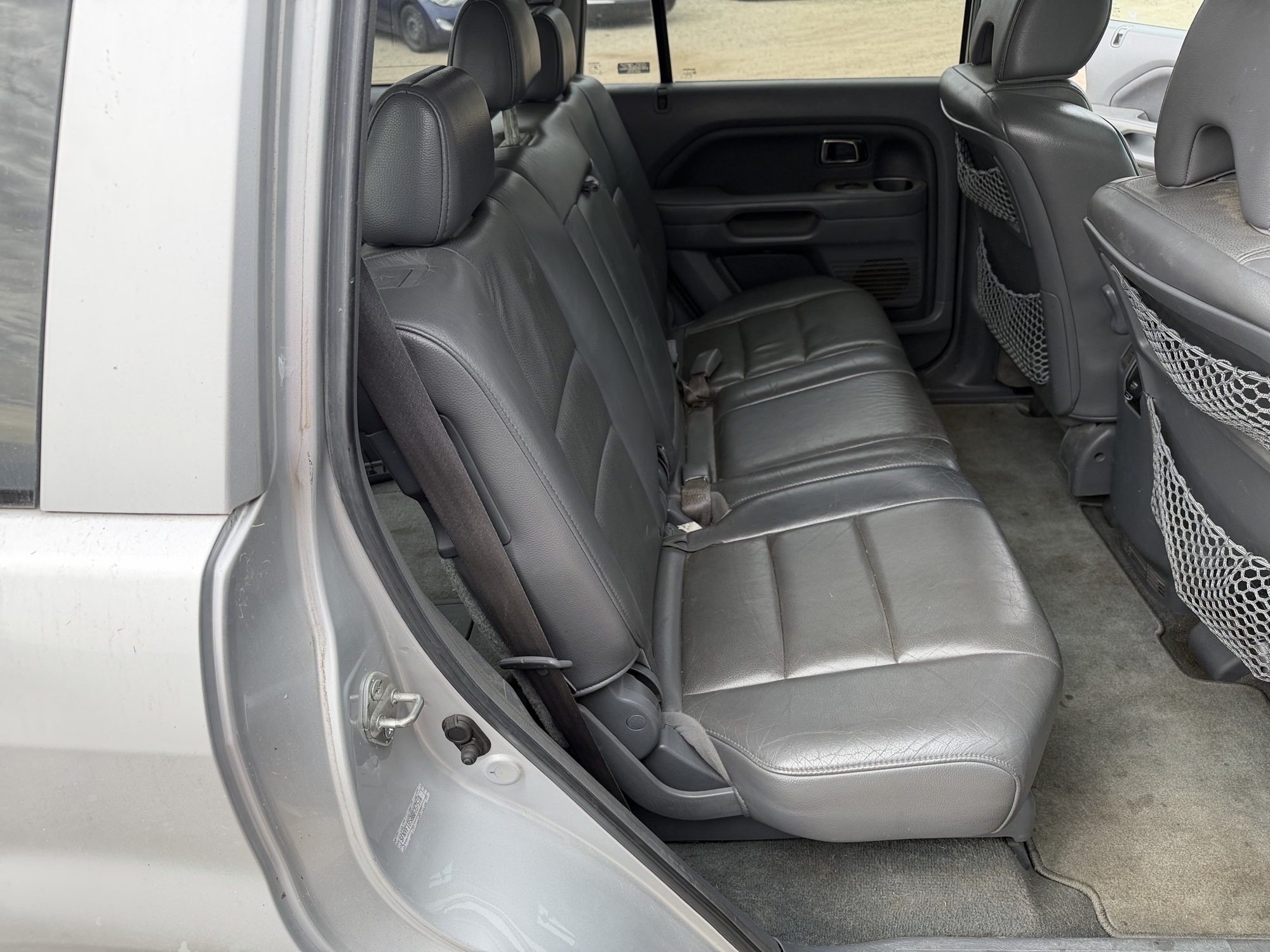 2008 honda pilot ex-l-4wd-at with 303368 miles for sale near Elk River, Minnesota 106723_28_pass_rear_seat.jpg