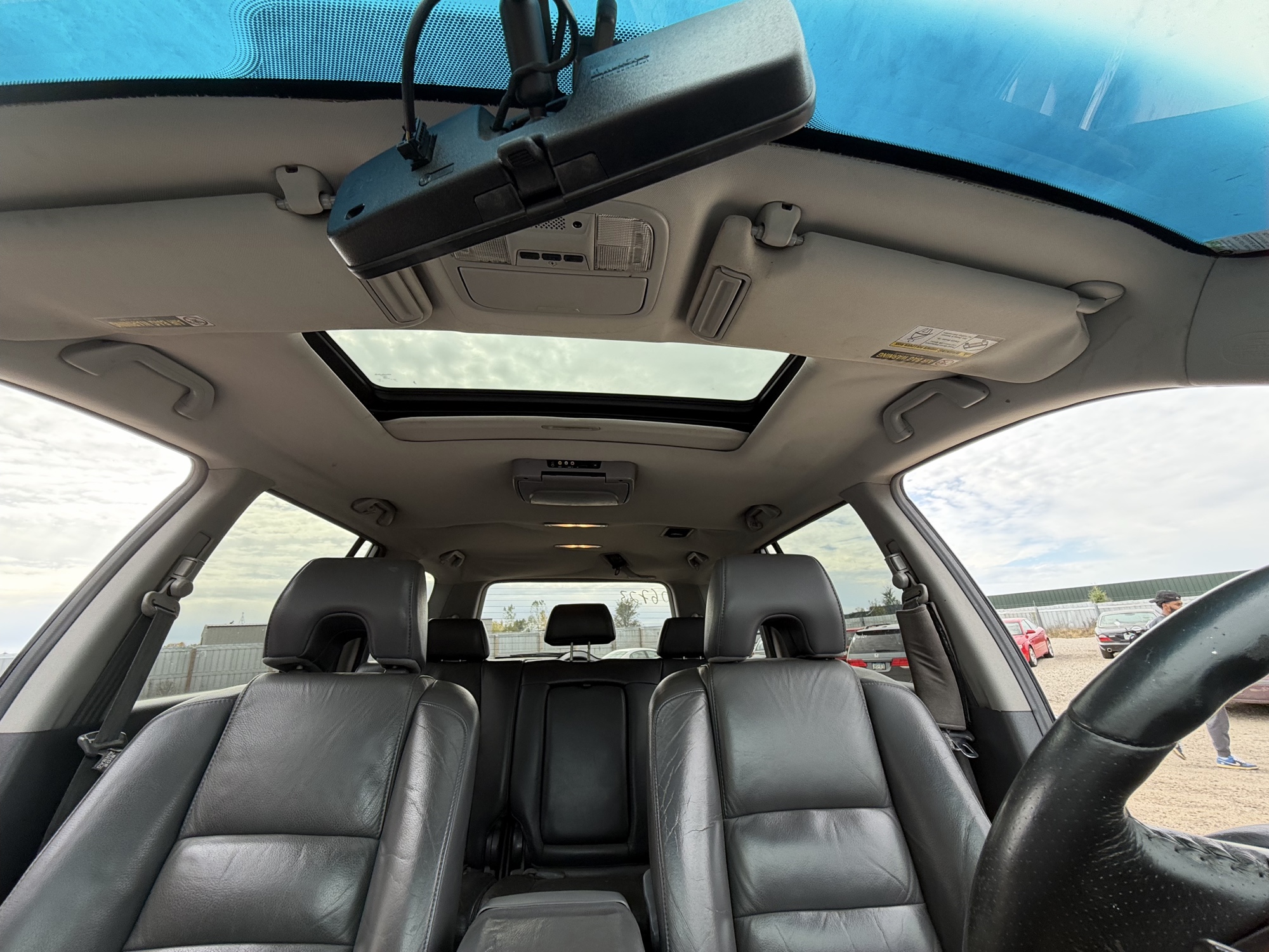 2008 honda pilot ex-l-4wd-at with 303368 miles for sale near Elk River, Minnesota 106723_35_headliner_sunroof.jpg