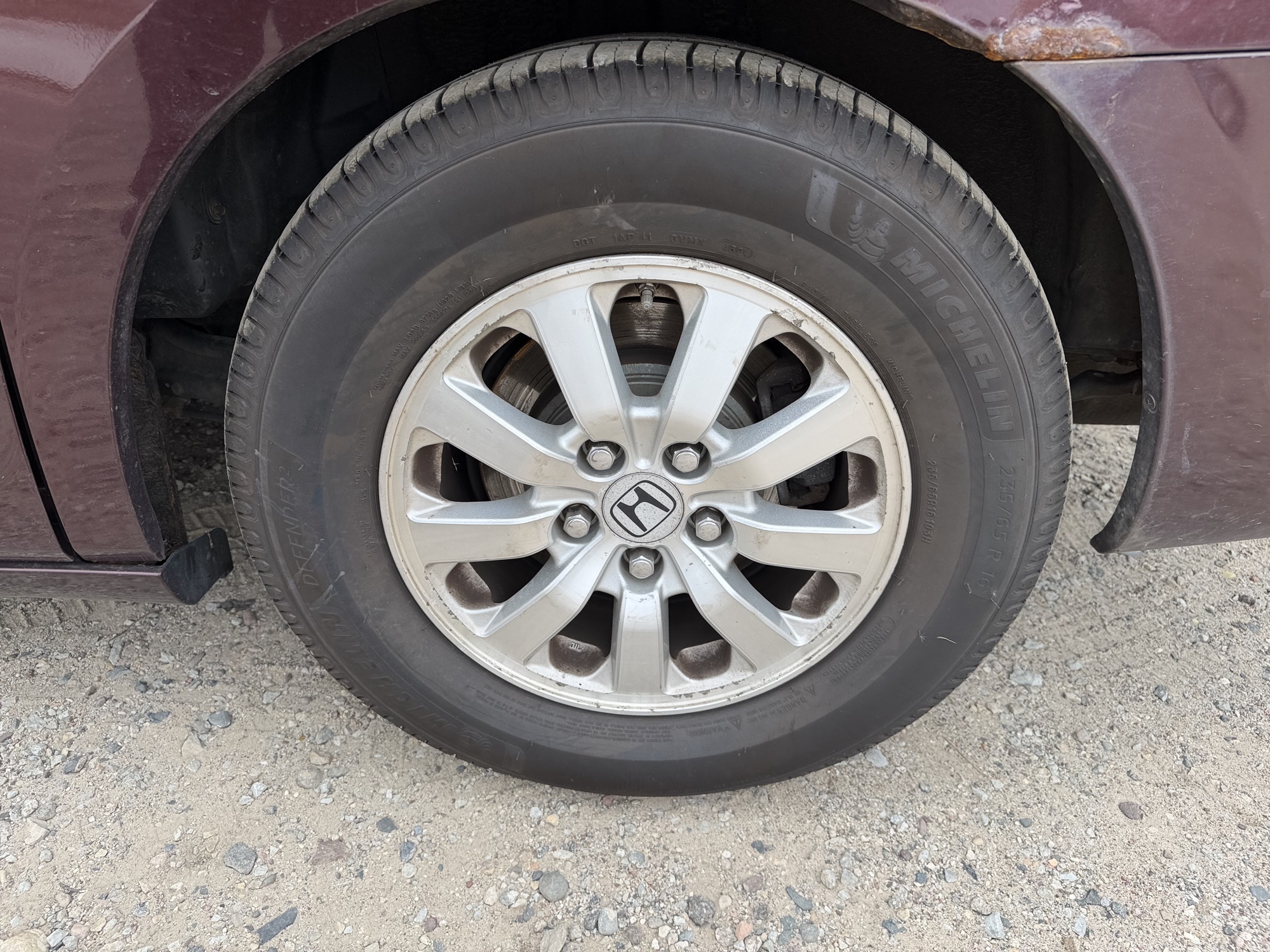 2010 honda odyssey ex-l with 204246 miles for sale near Elk River, Minnesota 106724_13_rear_drv_wheel.jpg