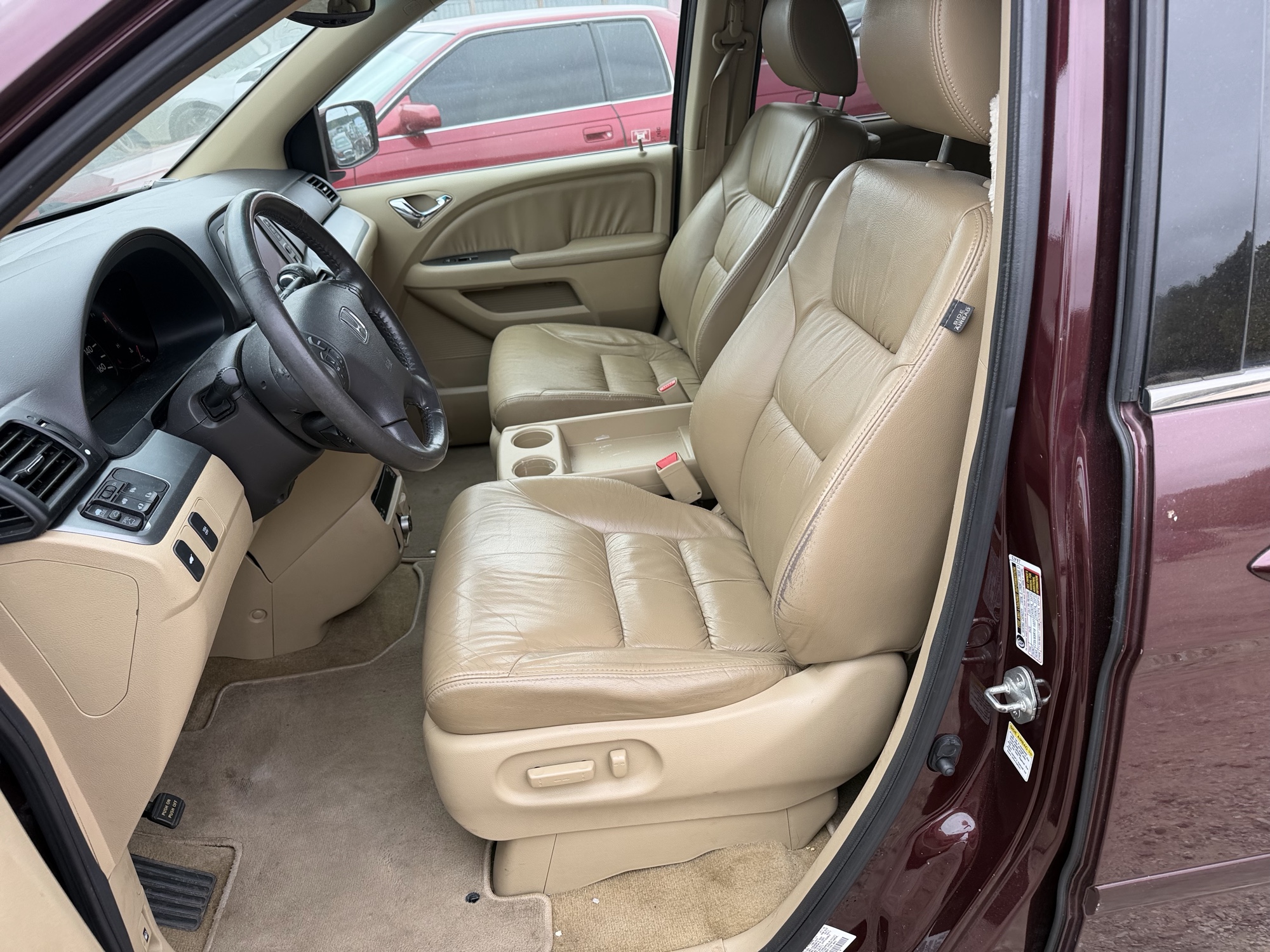2010 honda odyssey ex-l with 204246 miles for sale near Elk River, Minnesota 106724_22_driver_seat.jpg