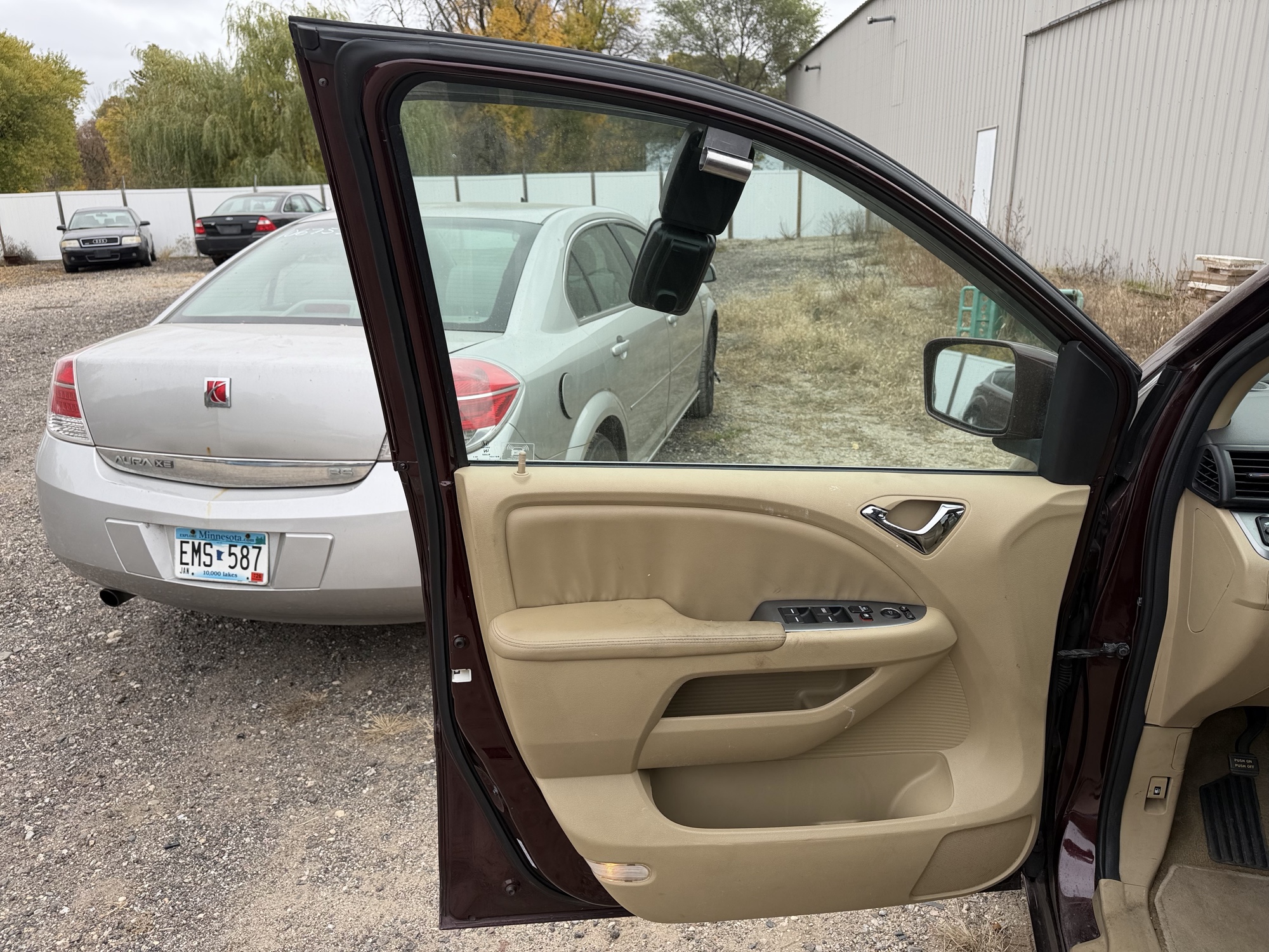 2010 honda odyssey ex-l with 204246 miles for sale near Elk River, Minnesota 106724_23_driver_door_panel.jpg