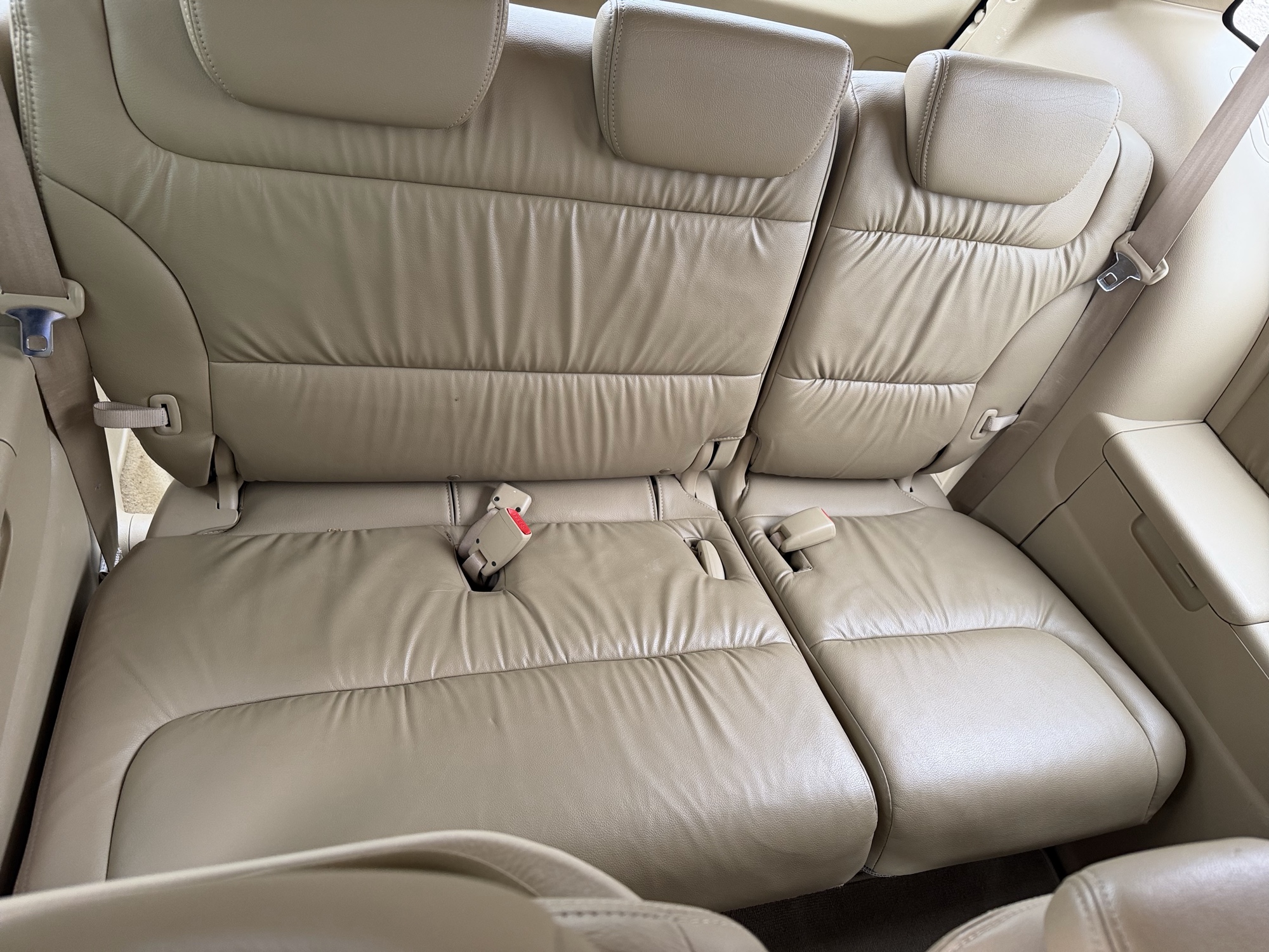 2010 honda odyssey ex-l with 204246 miles for sale near Elk River, Minnesota 106724_29_third_row_seat.jpg