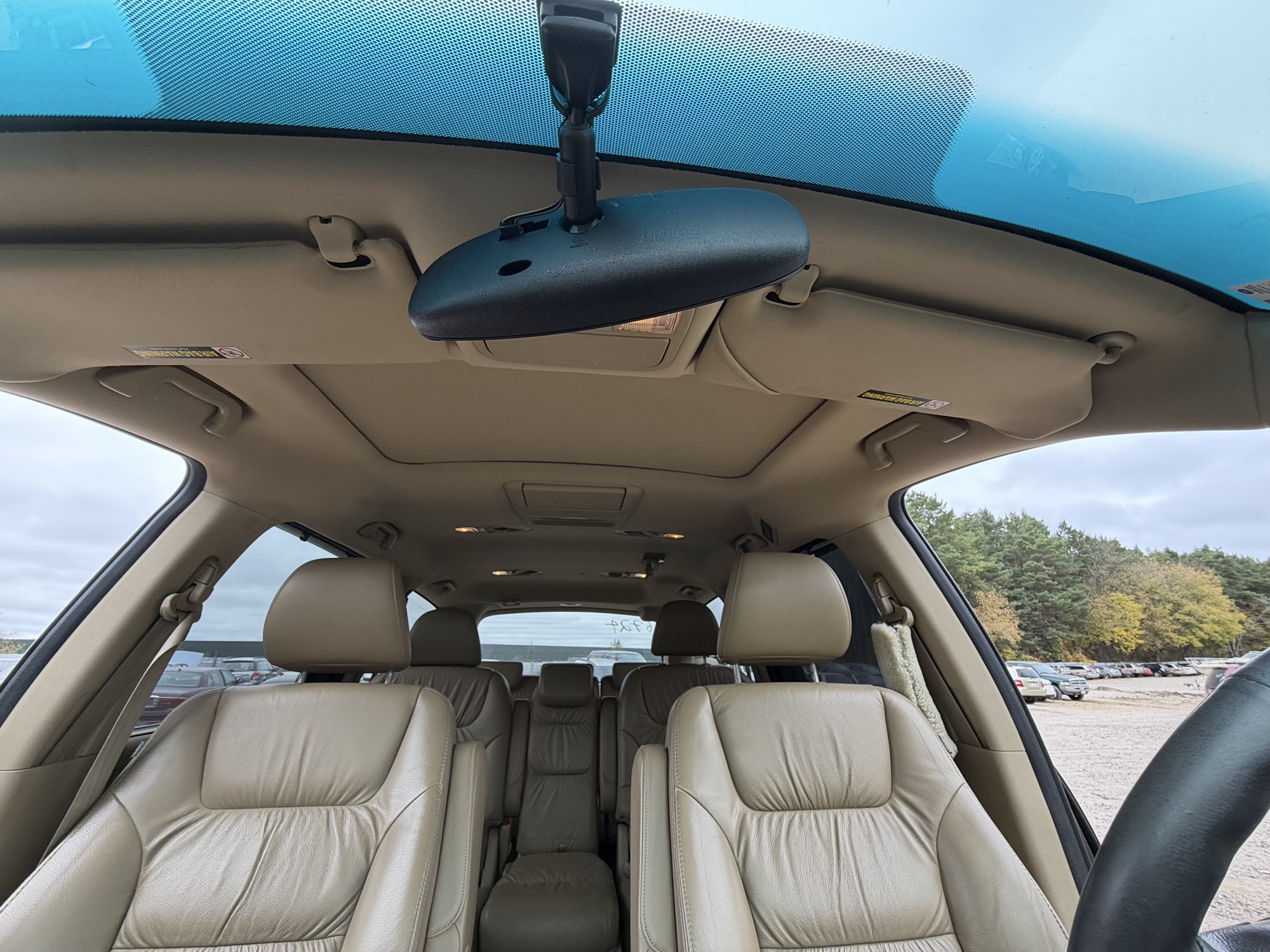 2010 honda odyssey ex-l with 204246 miles for sale near Elk River, Minnesota 106724_35_headliner_sunroof.jpg
