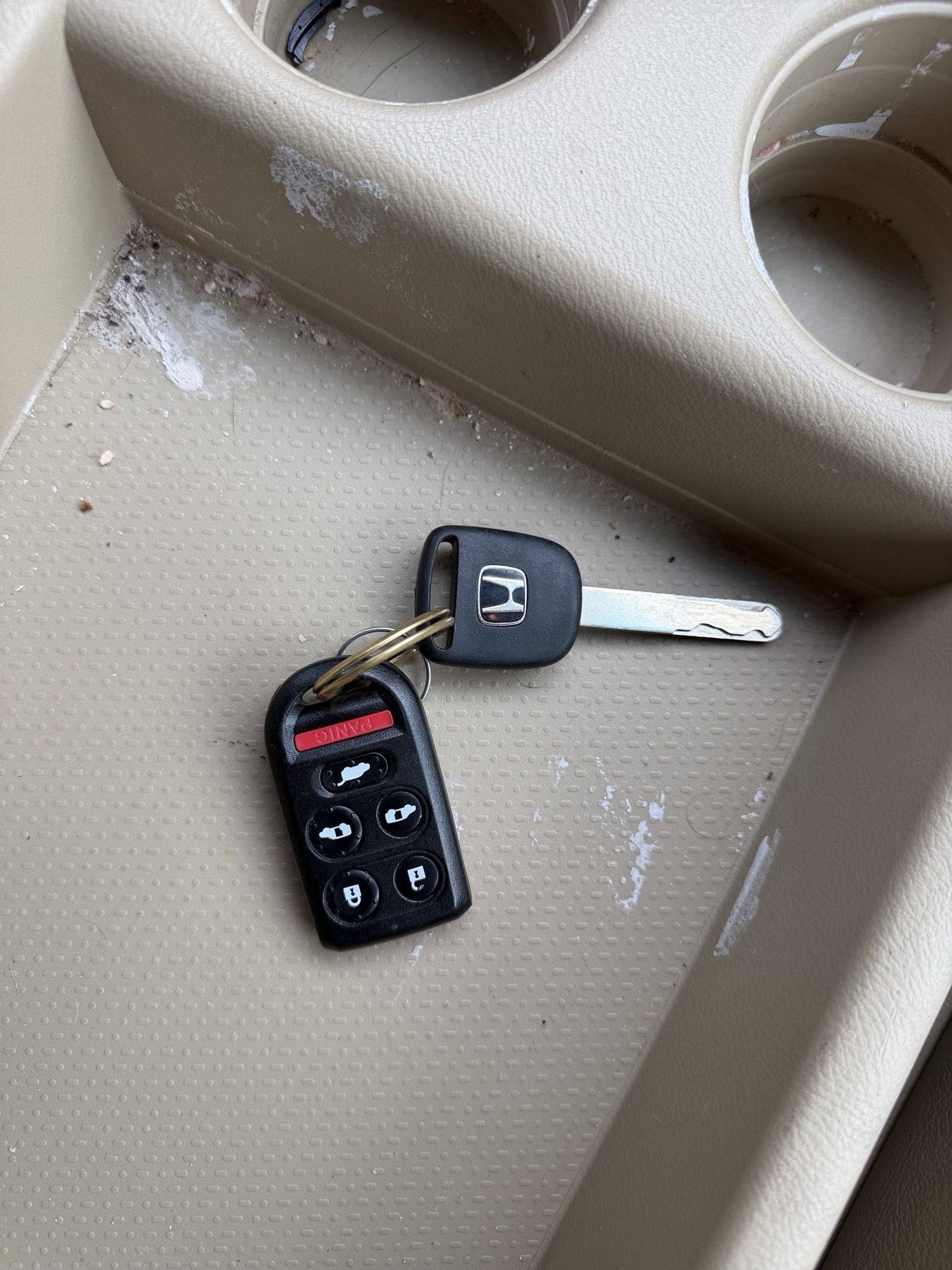 2010 honda odyssey ex-l with 204246 miles for sale near Elk River, Minnesota 106724_51_keys.jpg