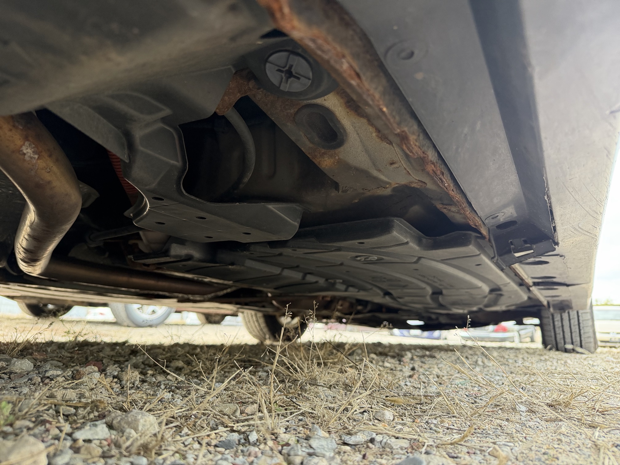 2010 toyota prius prius-ii with 276789 miles for sale near Elk River, Minnesota 106727_20_undercar_rear_pass.jpg
