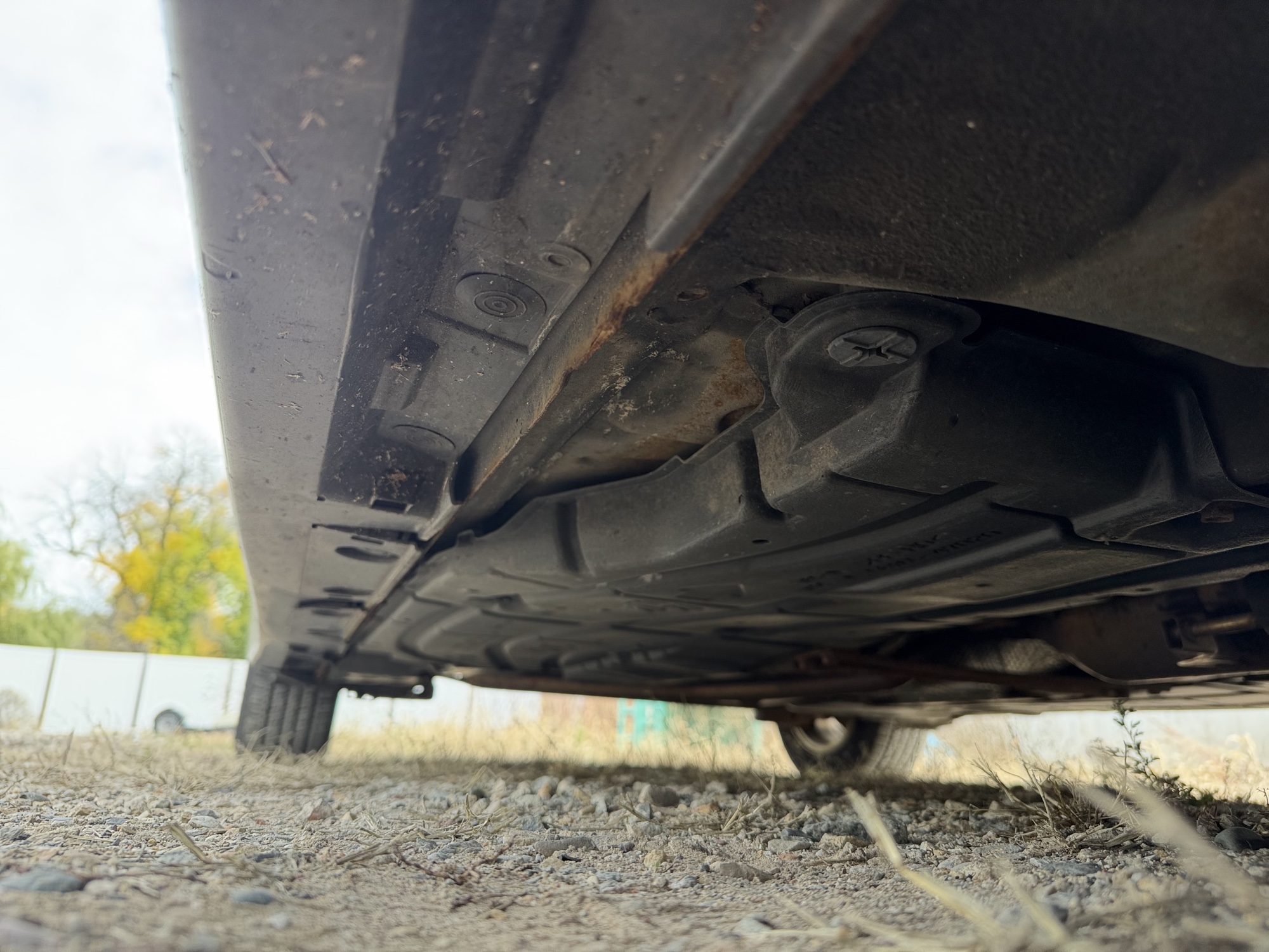 2010 toyota prius prius-ii with 276789 miles for sale near Elk River, Minnesota 106727_21_undercar_pass_side.jpg