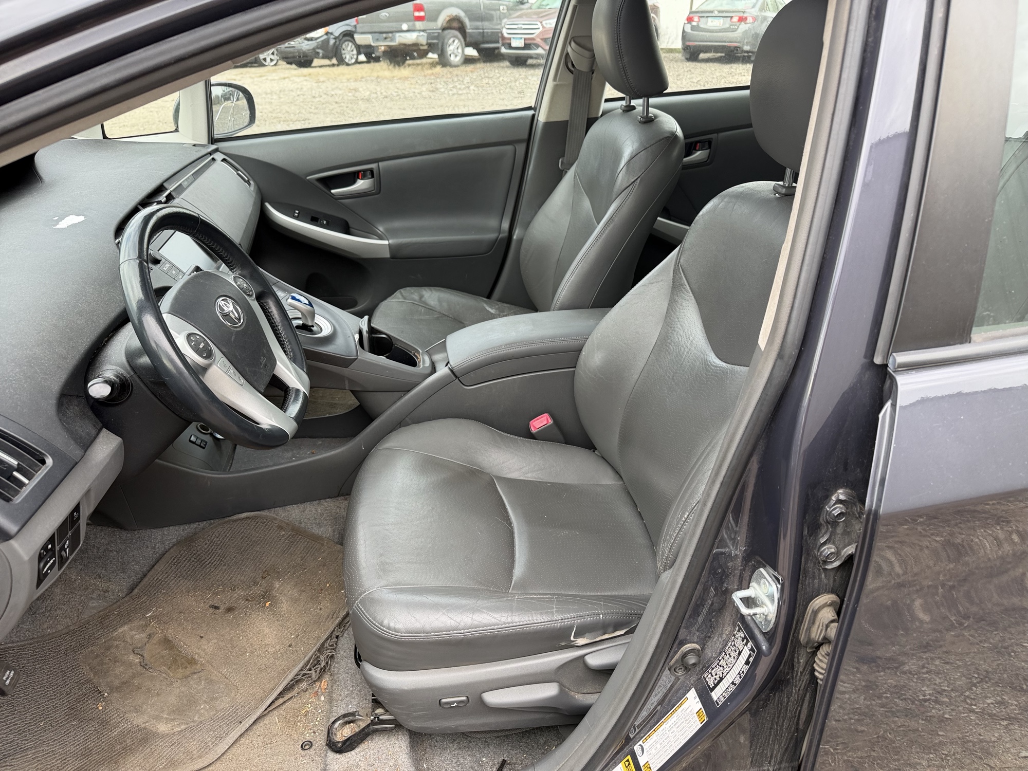 2010 toyota prius prius-ii with 276789 miles for sale near Elk River, Minnesota 106727_22_driver_seat.jpg