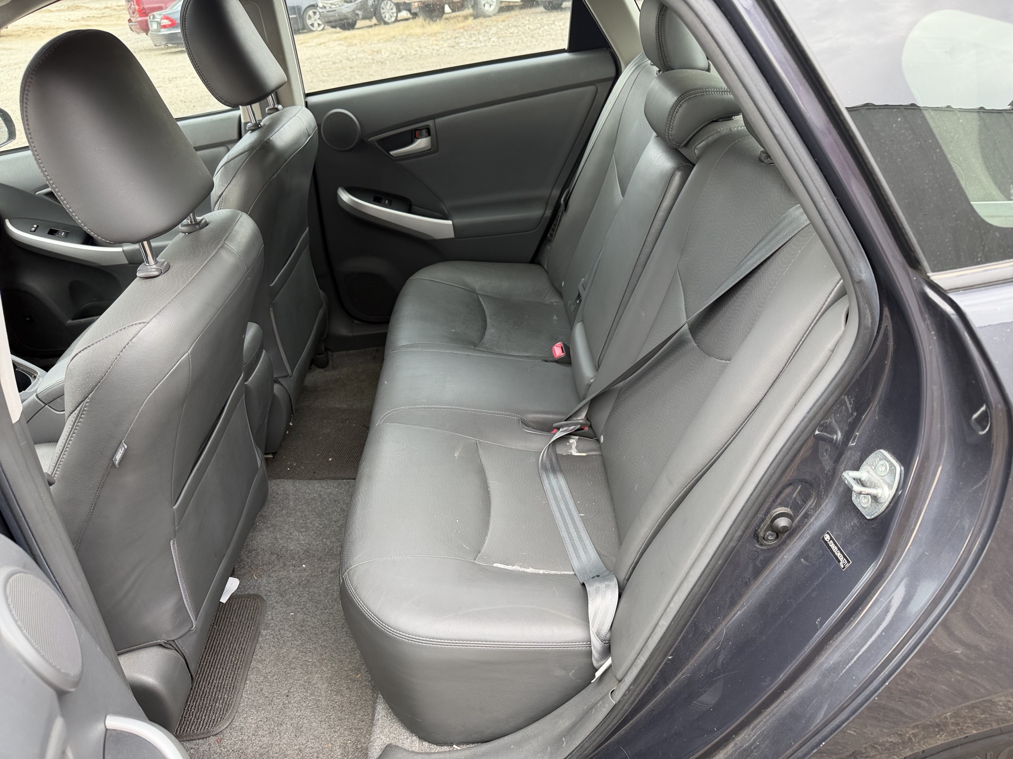 2010 toyota prius prius-ii with 276789 miles for sale near Elk River, Minnesota 106727_24_drv_rear_seat.jpg