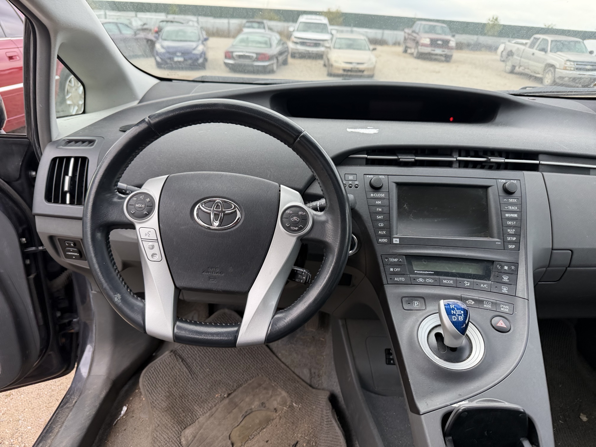 2010 toyota prius prius-ii with 276789 miles for sale near Elk River, Minnesota 106727_33_dash_from_driver.jpg