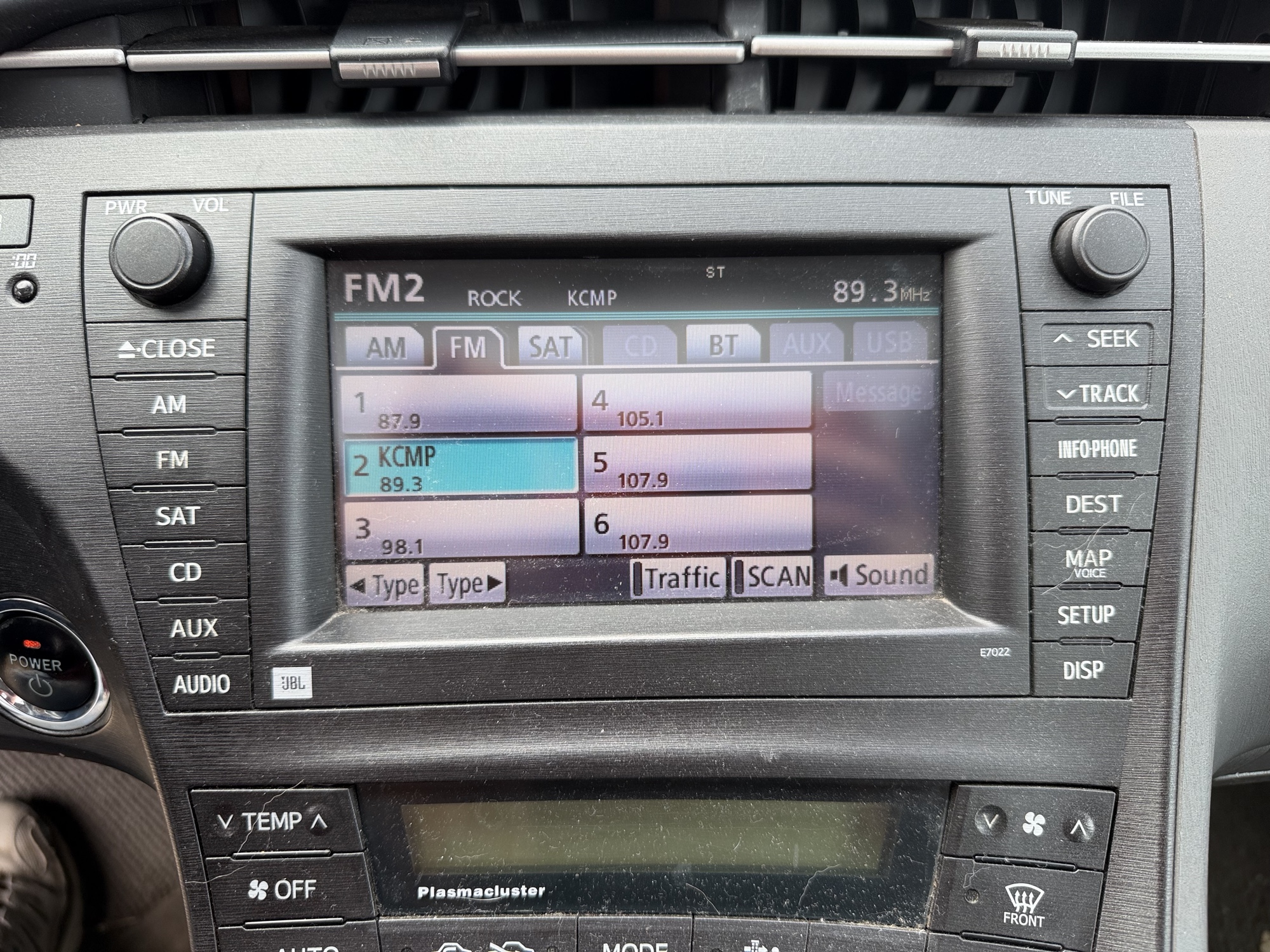 2010 toyota prius prius-ii with 276789 miles for sale near Elk River, Minnesota 106727_39_radio_closeup.jpg