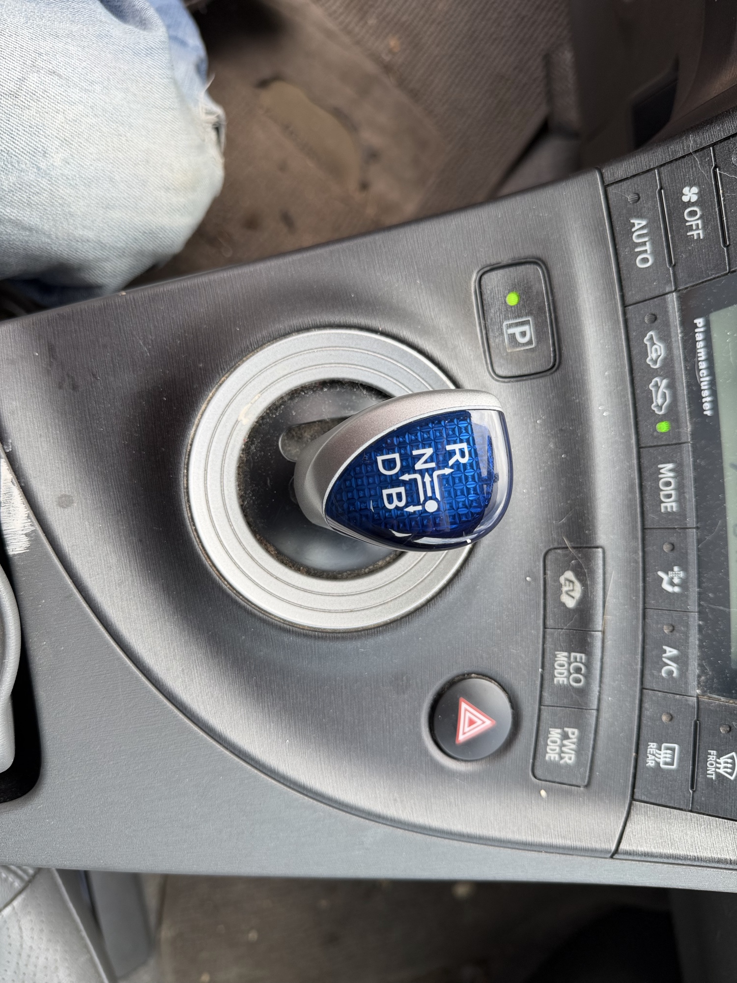 2010 toyota prius prius-ii with 276789 miles for sale near Elk River, Minnesota 106727_41_shifter.jpg