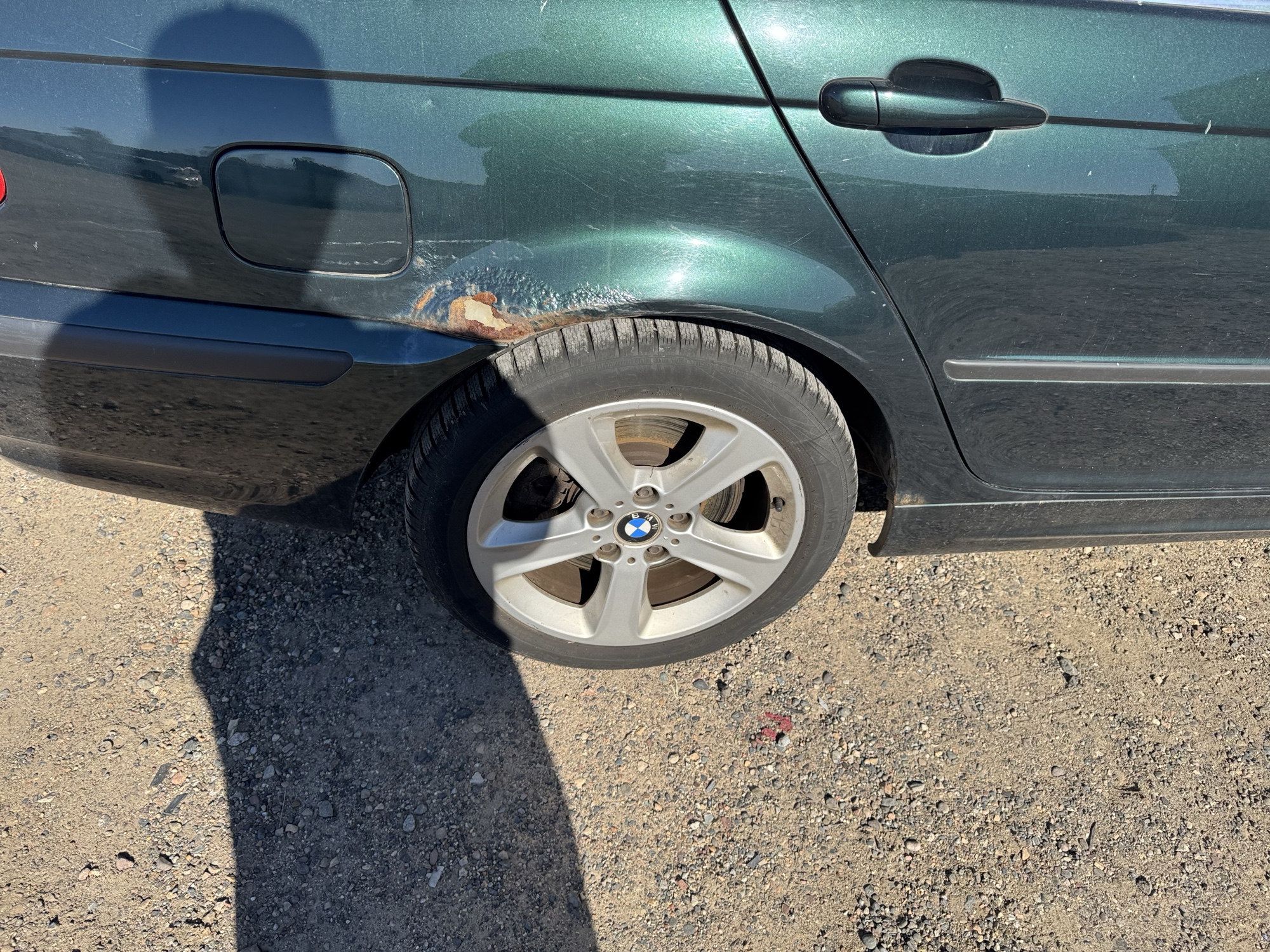2005 bmw 3-series 330xi-sedan with 184119 miles for sale near Elk River, Minnesota 106728_14_rear_pass_wheel.jpg