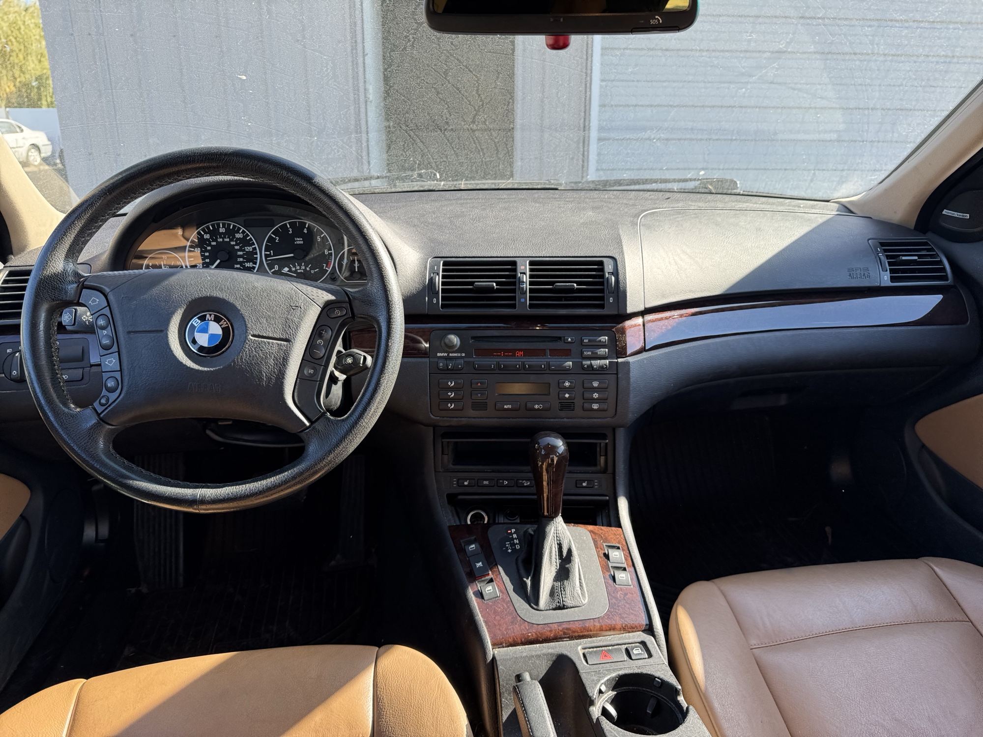 2005 bmw 3-series 330xi-sedan with 184119 miles for sale near Elk River, Minnesota 106728_34_whole_dash.jpg