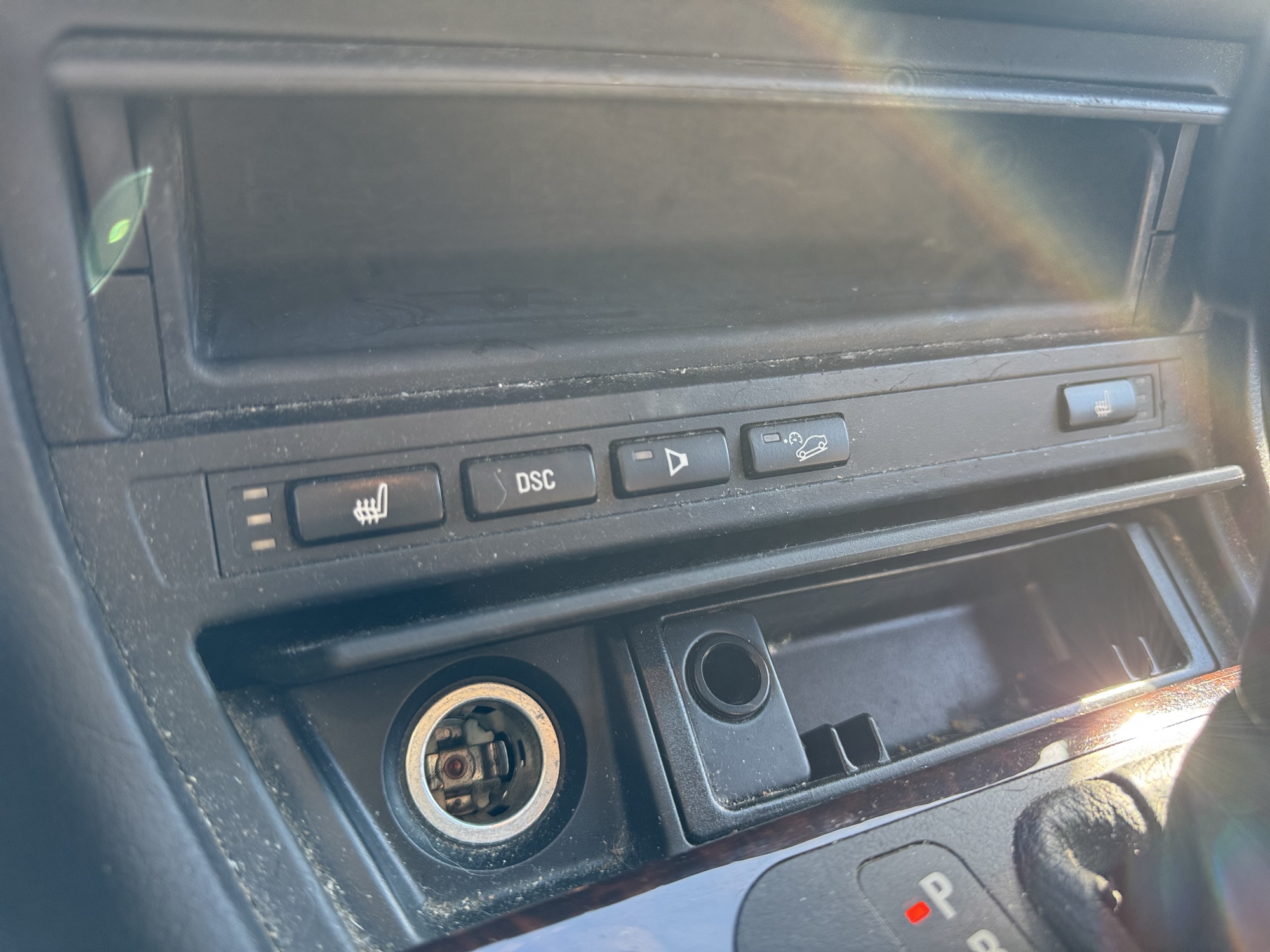 2005 bmw 3-series 330xi-sedan with 184119 miles for sale near Elk River, Minnesota 106728_42_heated_seat_switches.jpg