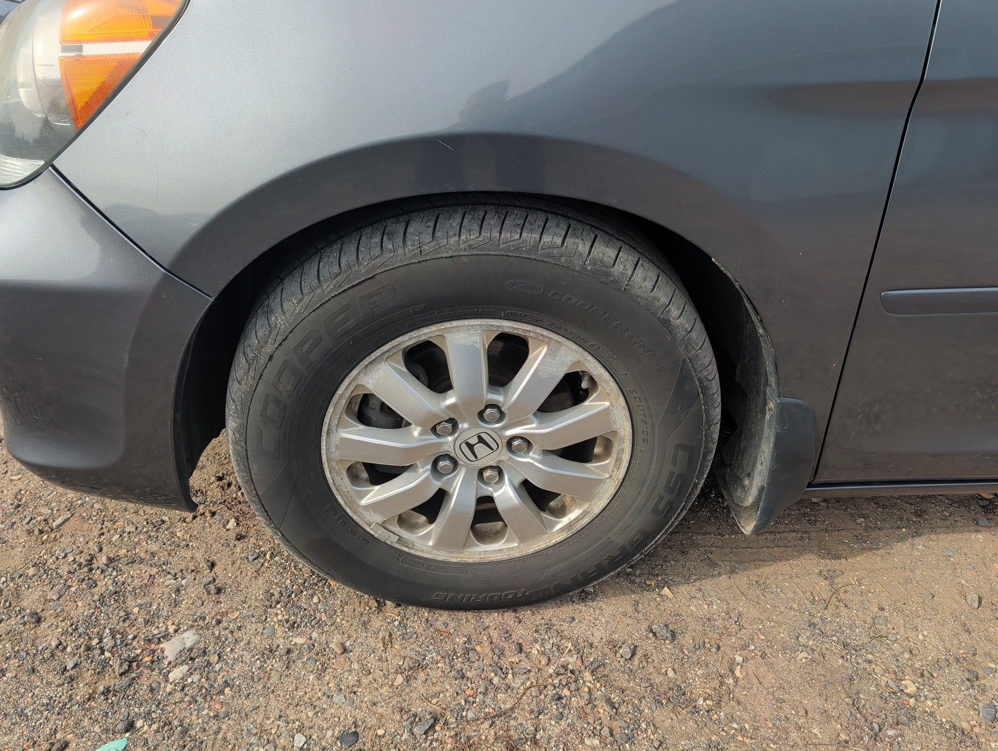 2010 honda odyssey ex-l with 186371 miles for sale near Elk River, Minnesota 106729_12_drv_front_wheel.jpg