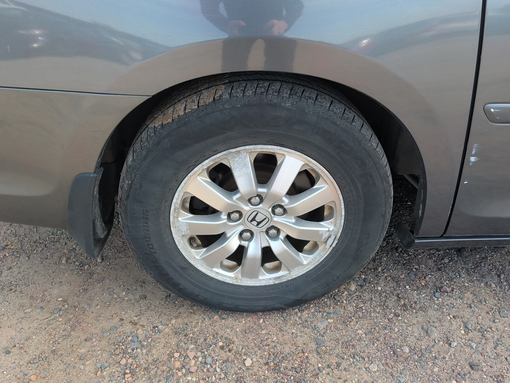 2010 honda odyssey ex-l with 186371 miles for sale near Elk River, Minnesota 106729_14_rear_pass_wheel.jpg