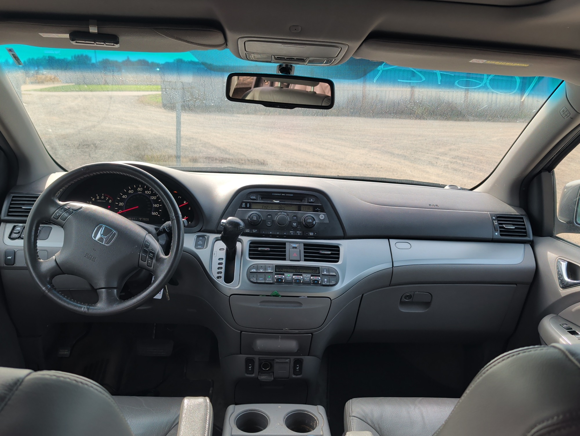 2010 honda odyssey ex-l with 186371 miles for sale near Elk River, Minnesota 106729_34_whole_dash.jpg