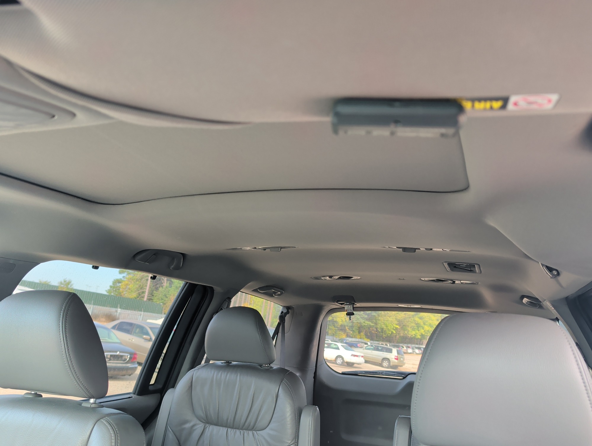 2010 honda odyssey ex-l with 186371 miles for sale near Elk River, Minnesota 106729_35_headliner_sunroof.jpg