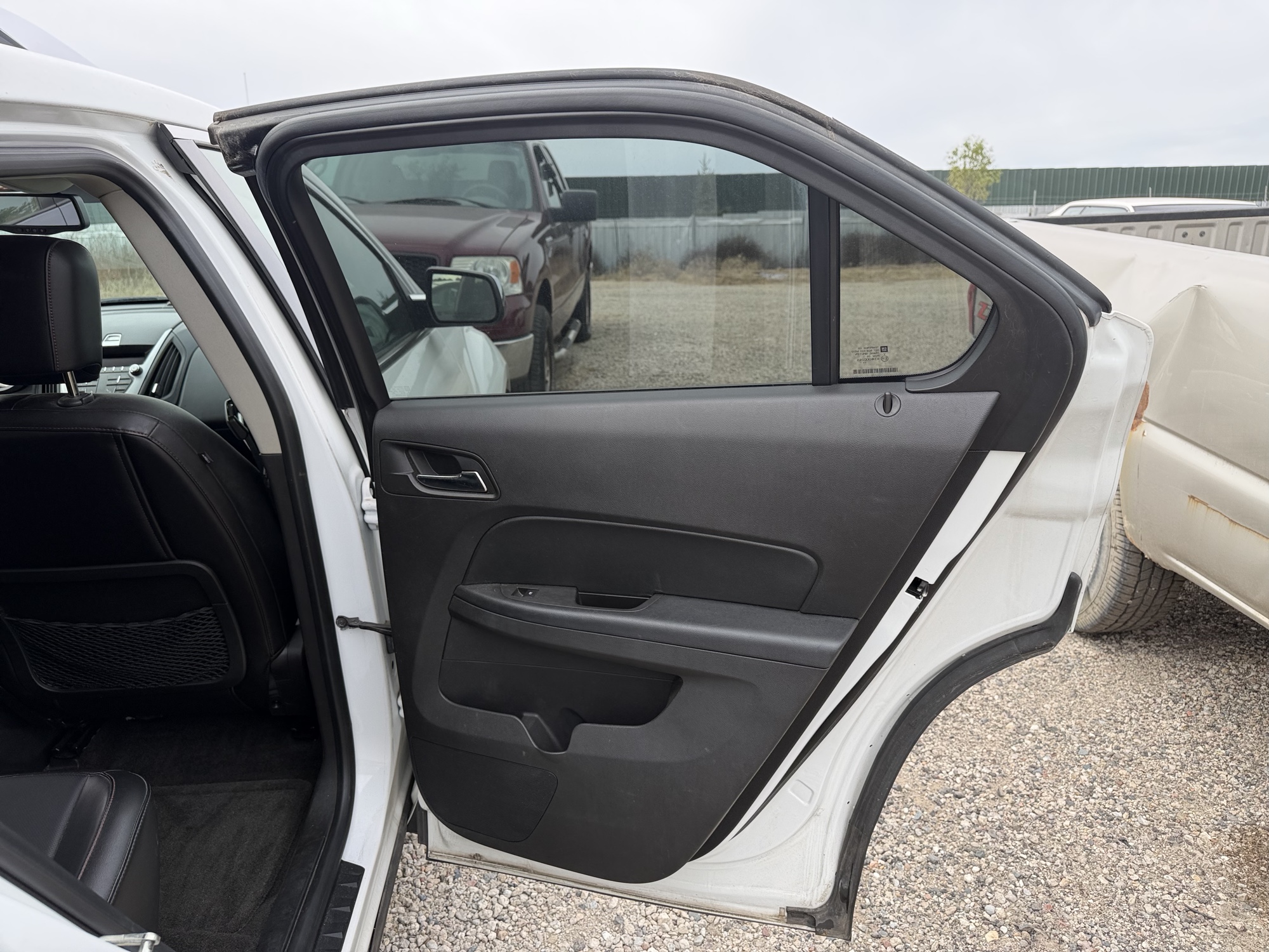 2011 chevrolet equinox ltz-2wd with 105523 miles for sale near Elk River, Minnesota 106730_30_pass_rear_door_panel.jpg