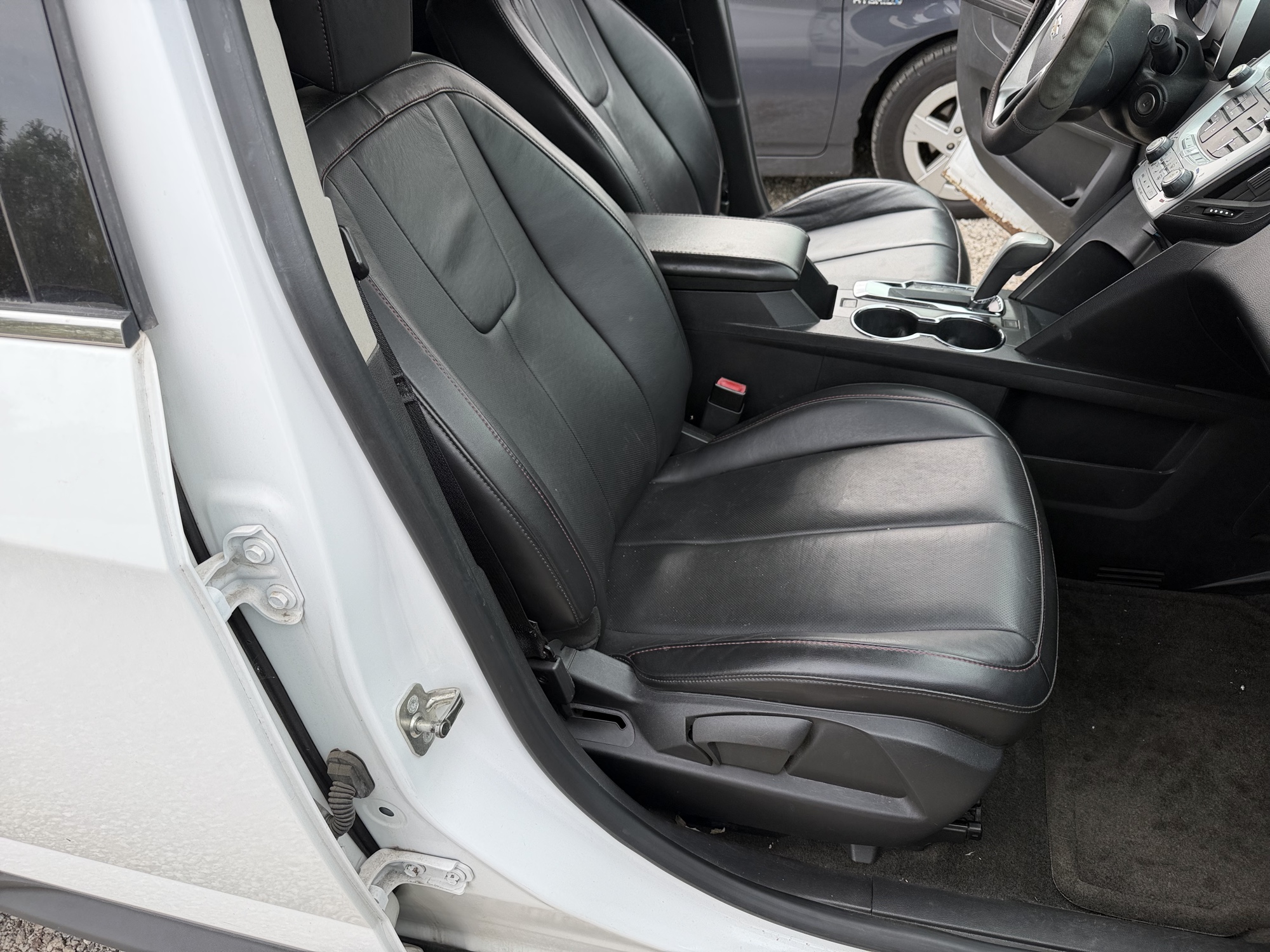 2011 chevrolet equinox ltz-2wd with 105523 miles for sale near Elk River, Minnesota 106730_31_passenger_seat.jpg