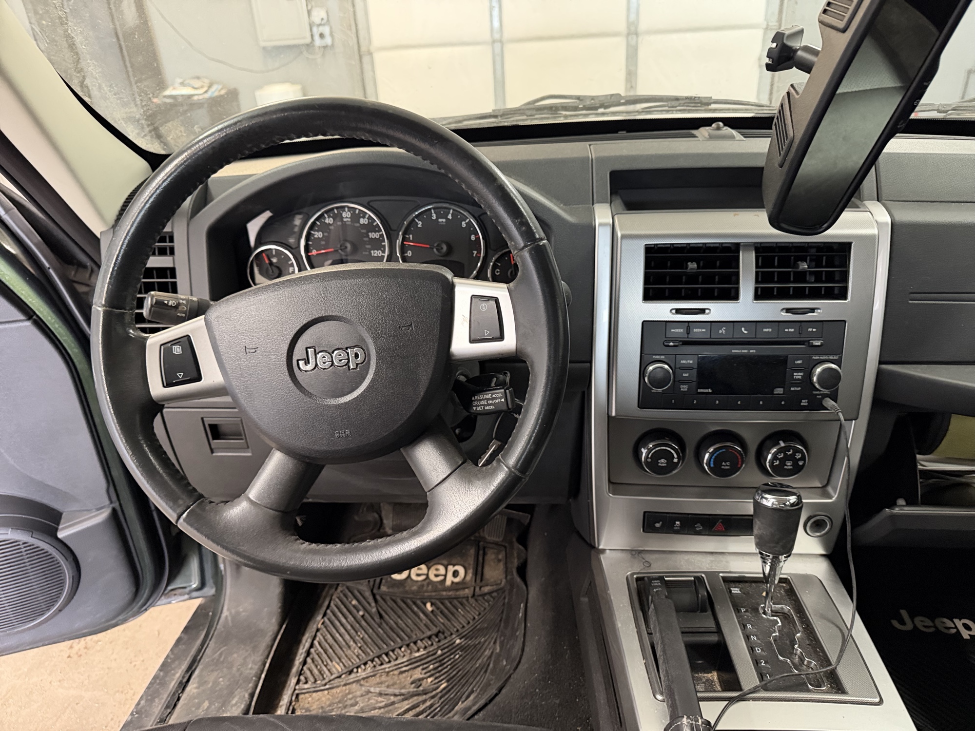 2010 jeep liberty limited-4wd with 118681 miles for sale near Elk River, Minnesota 106732_33_dash_from_driver.jpg