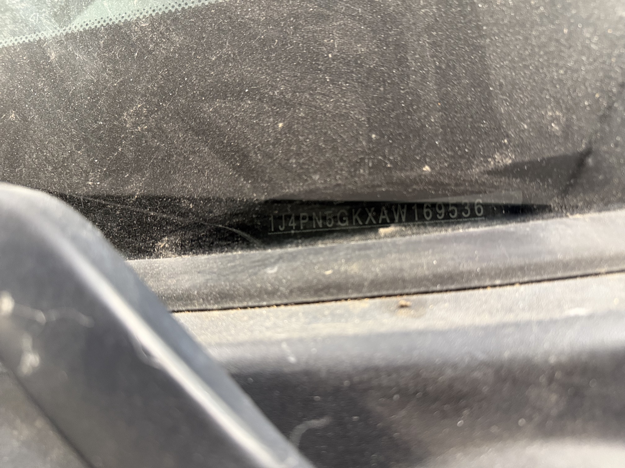2010 jeep liberty limited-4wd with 118681 miles for sale near Elk River, Minnesota 106732_48_windshield_vin_plate.jpg