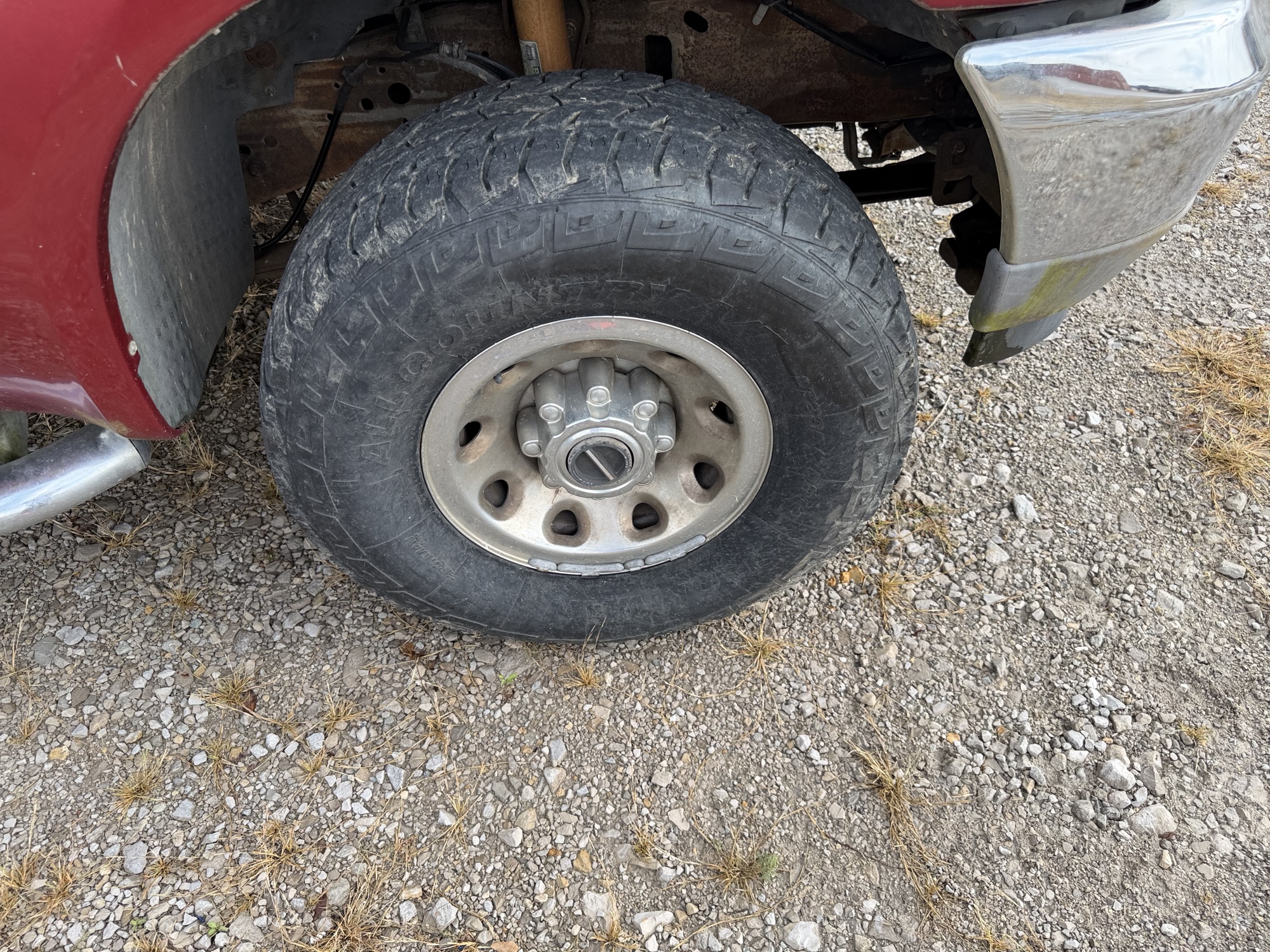 2003 ford f-350-sd xl-supercab-4wd with 175726 miles for sale near St. Louis, Missouri 106734_15_front_pass_wheel.jpg