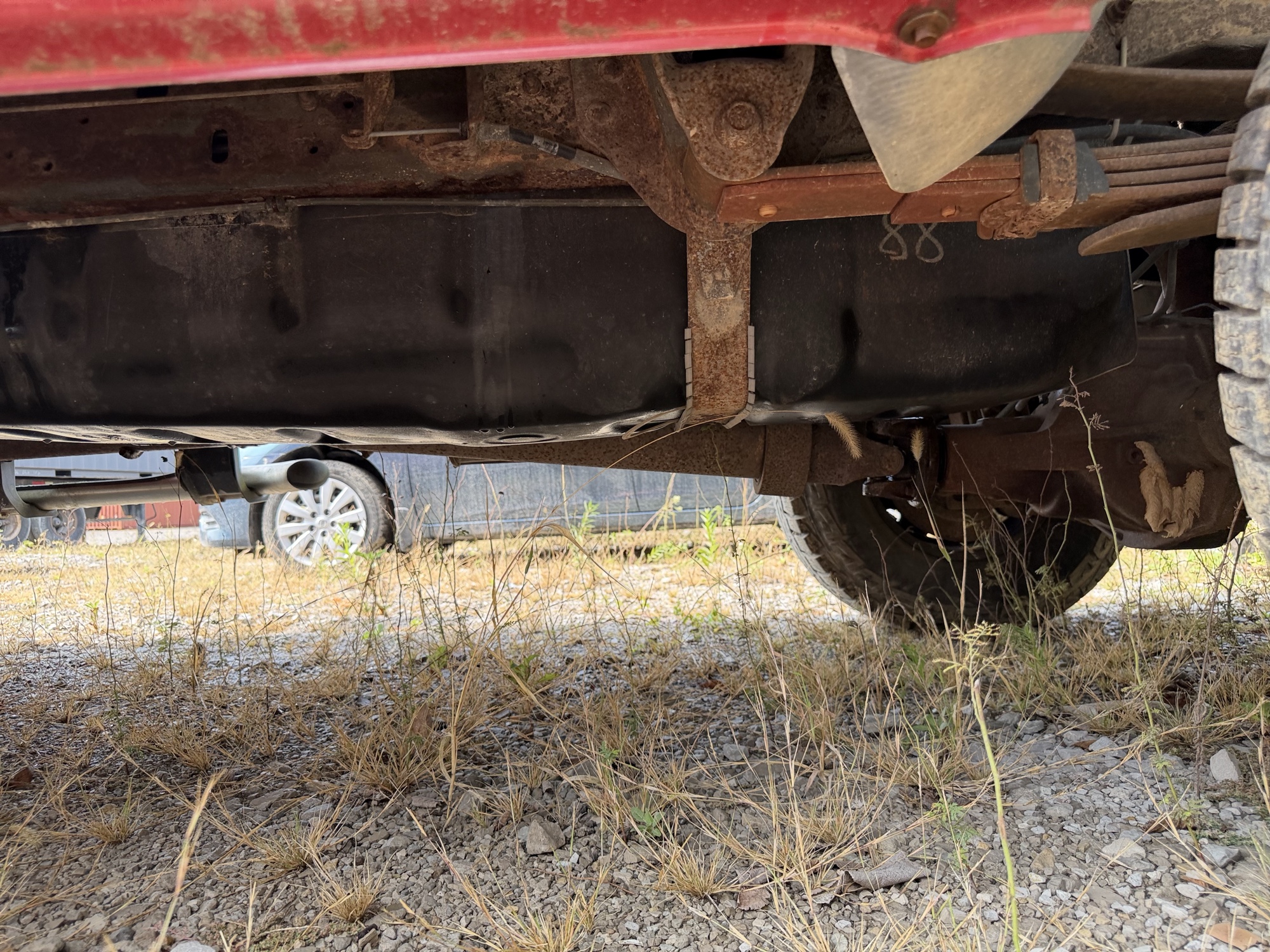 2003 ford f-350-sd xl-supercab-4wd with 175726 miles for sale near St. Louis, Missouri 106734_18_undercar_rear_drv.jpg