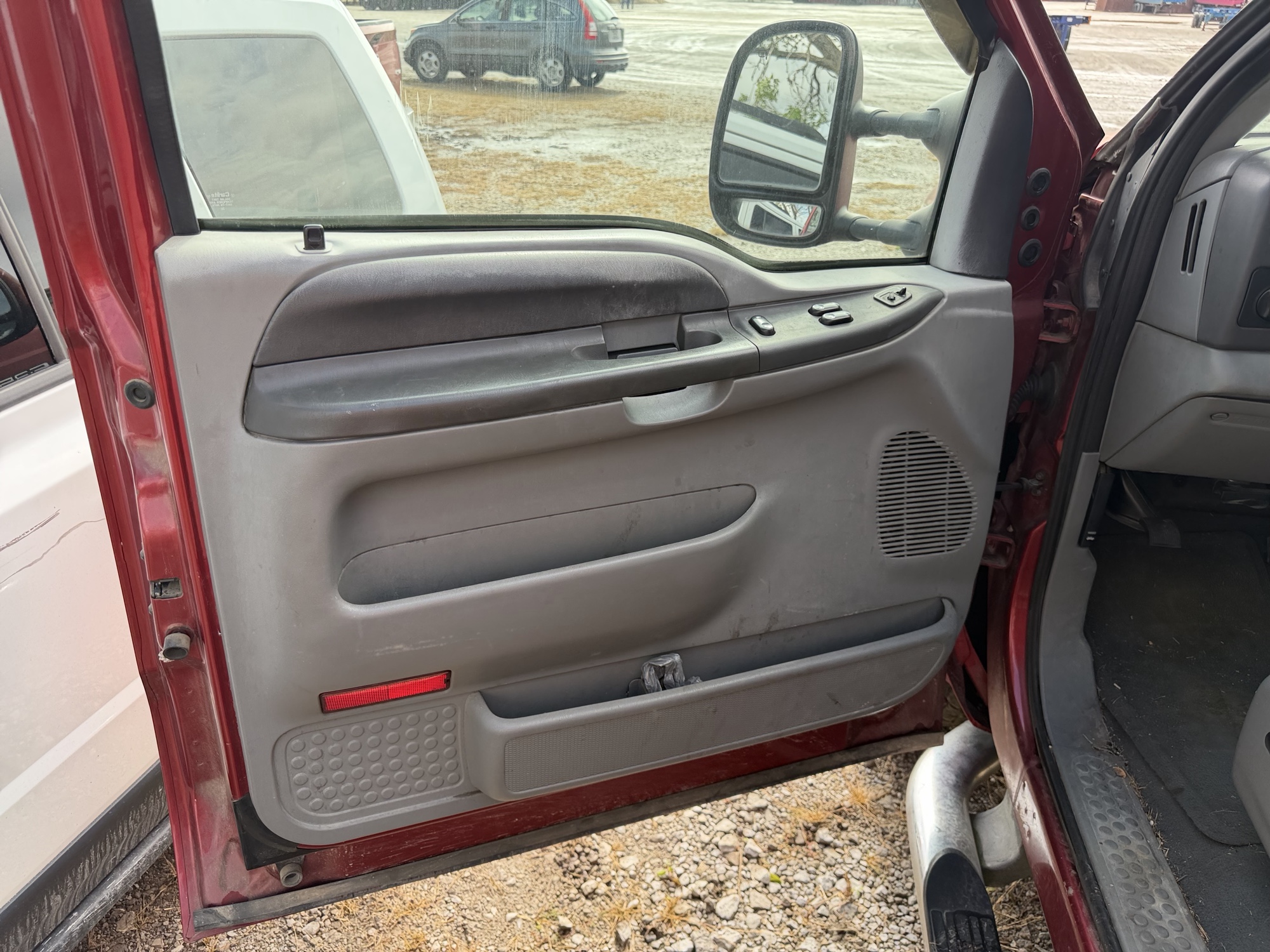 2003 ford f-350-sd xl-supercab-4wd with 175726 miles for sale near St. Louis, Missouri 106734_23_driver_door_panel.jpg