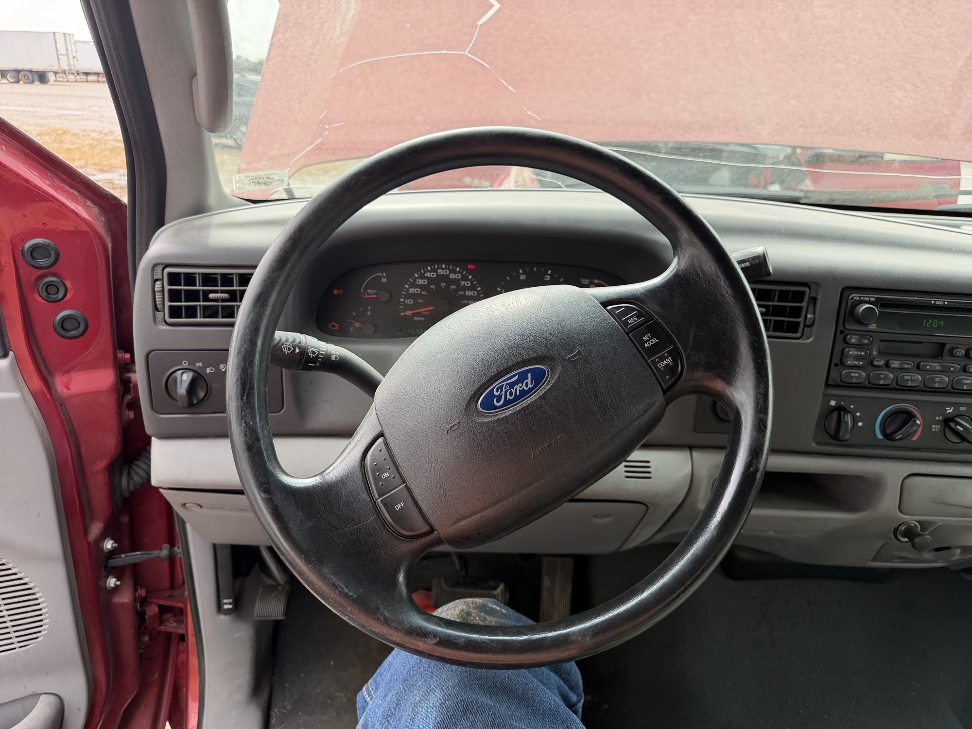 2003 ford f-350-sd xl-supercab-4wd with 175726 miles for sale near St. Louis, Missouri 106734_33_dash_from_driver.jpg
