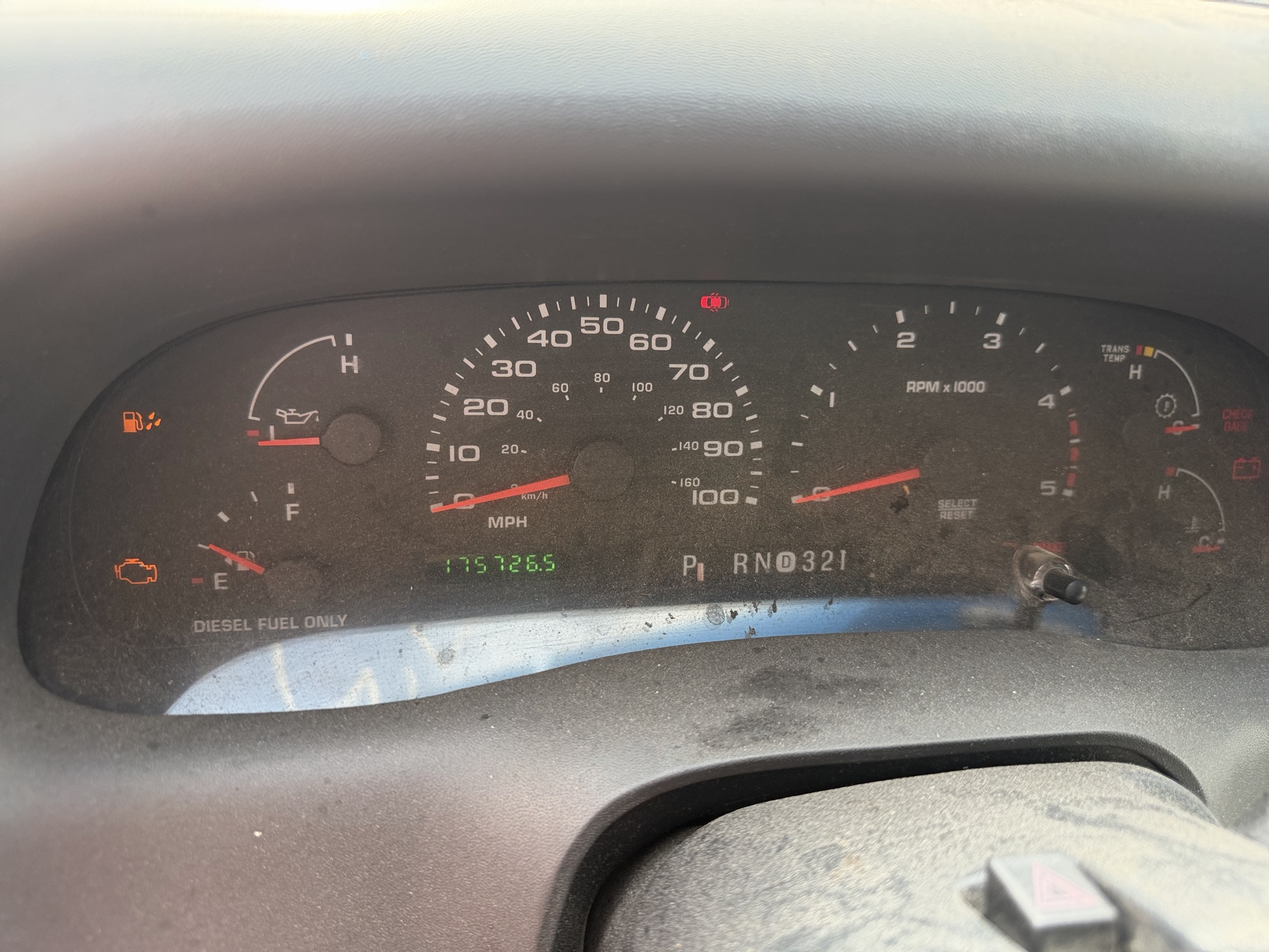 2003 ford f-350-sd xl-supercab-4wd with 175726 miles for sale near St. Louis, Missouri 106734_43_gauge_cluster.jpg