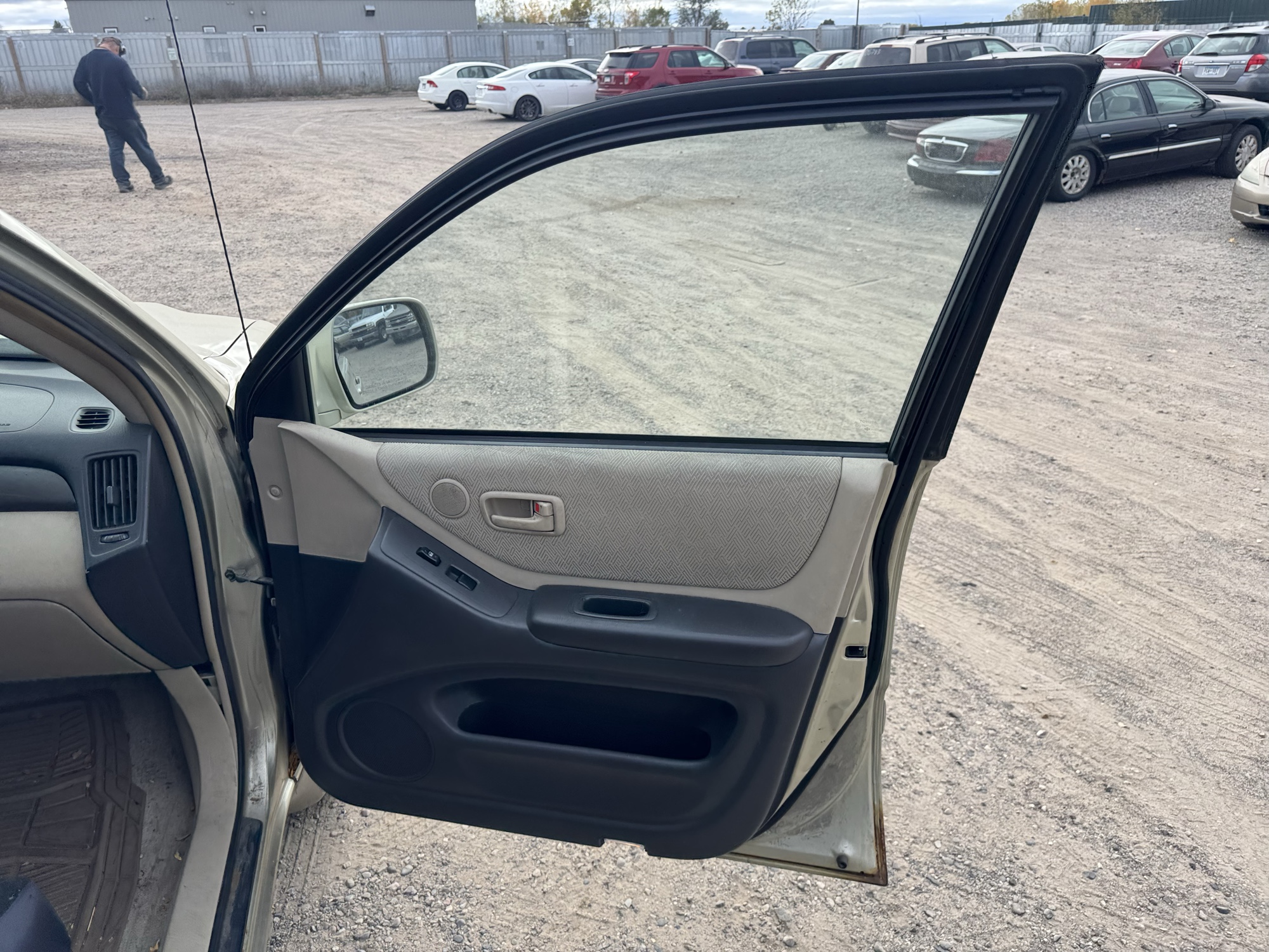 2003 toyota highlander v6-4wd with 185560 miles for sale near Elk River, Minnesota 106735_32_passenger_door_panel.jpg