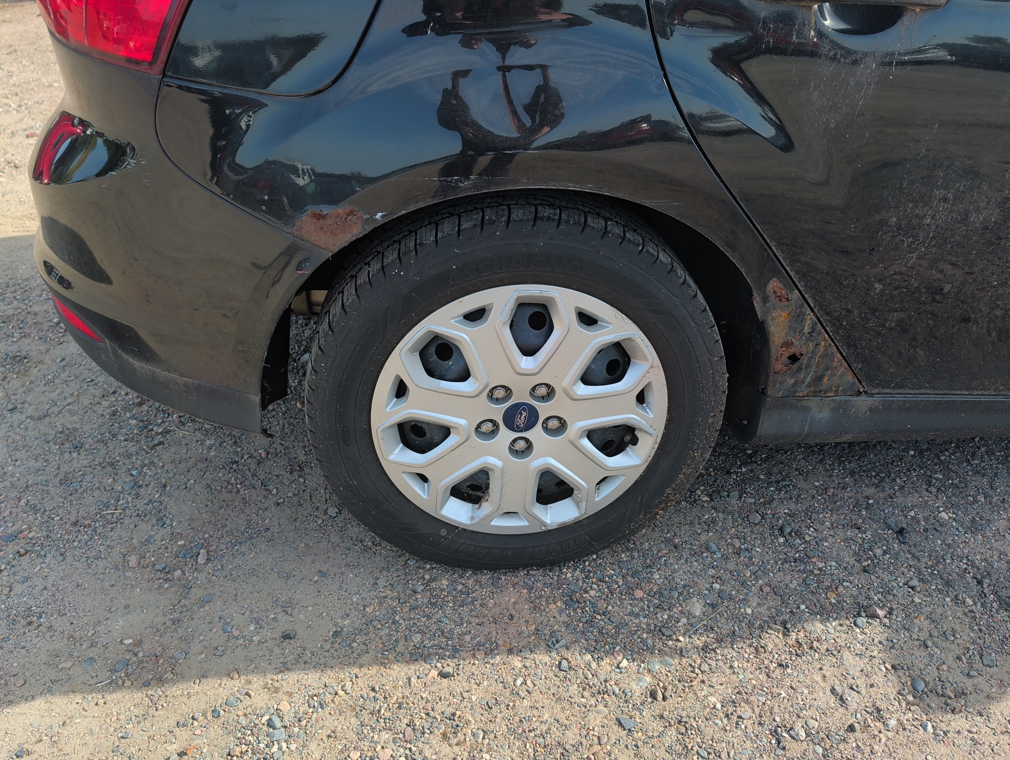 2012 ford focus se with 294536 miles for sale near Elk River, Minnesota 106737_14_rear_pass_wheel.jpg