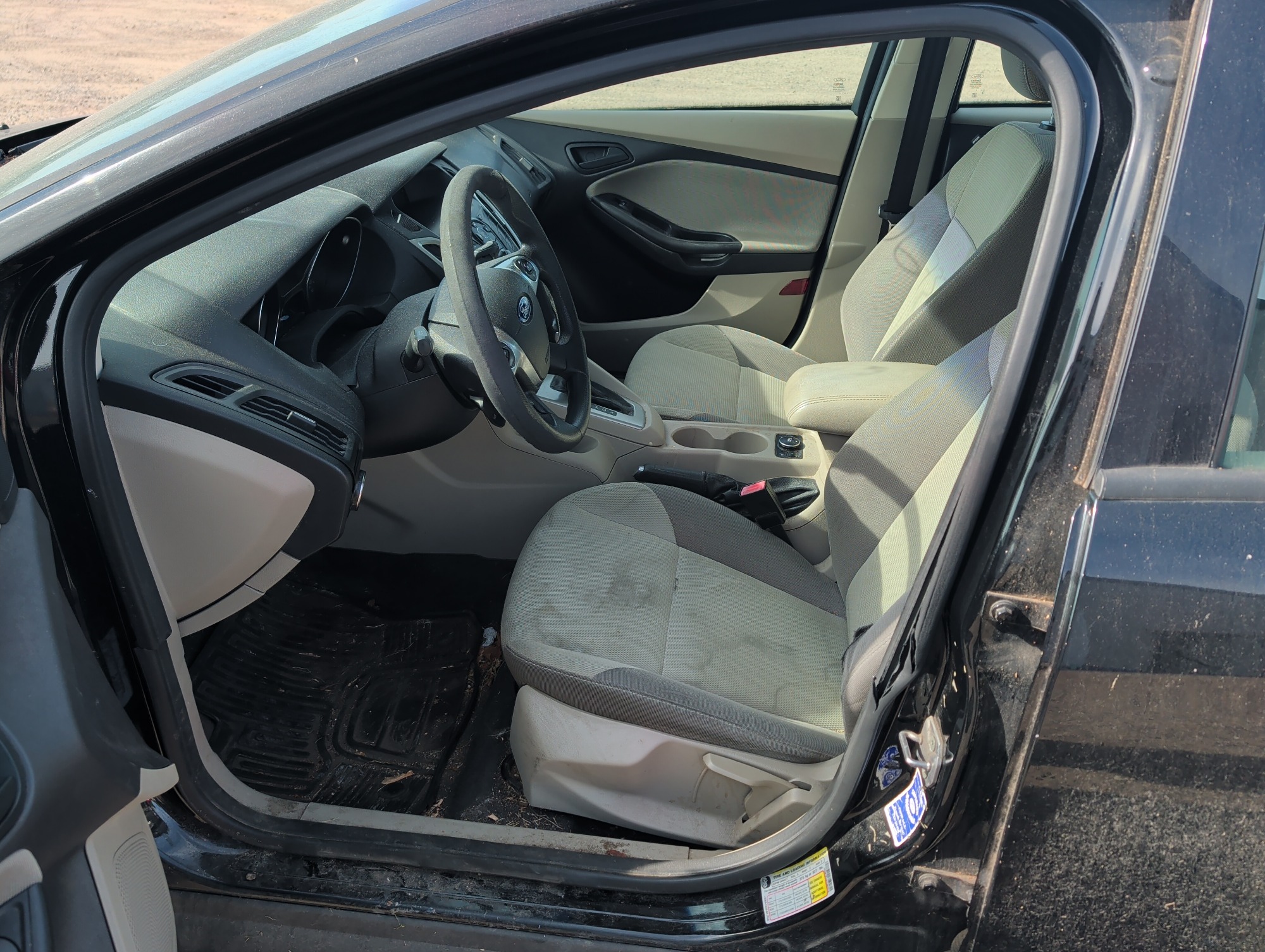 2012 ford focus se with 294536 miles for sale near Elk River, Minnesota 106737_22_driver_seat.jpg