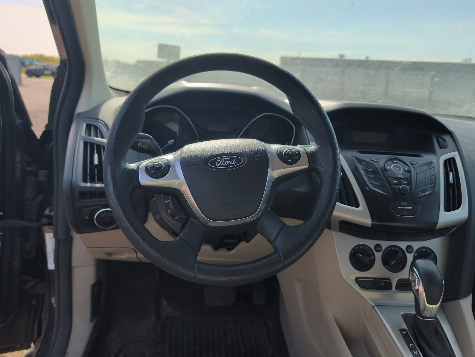 2012 ford focus se with 294536 miles for sale near Elk River, Minnesota 106737_33_dash_from_driver.jpg
