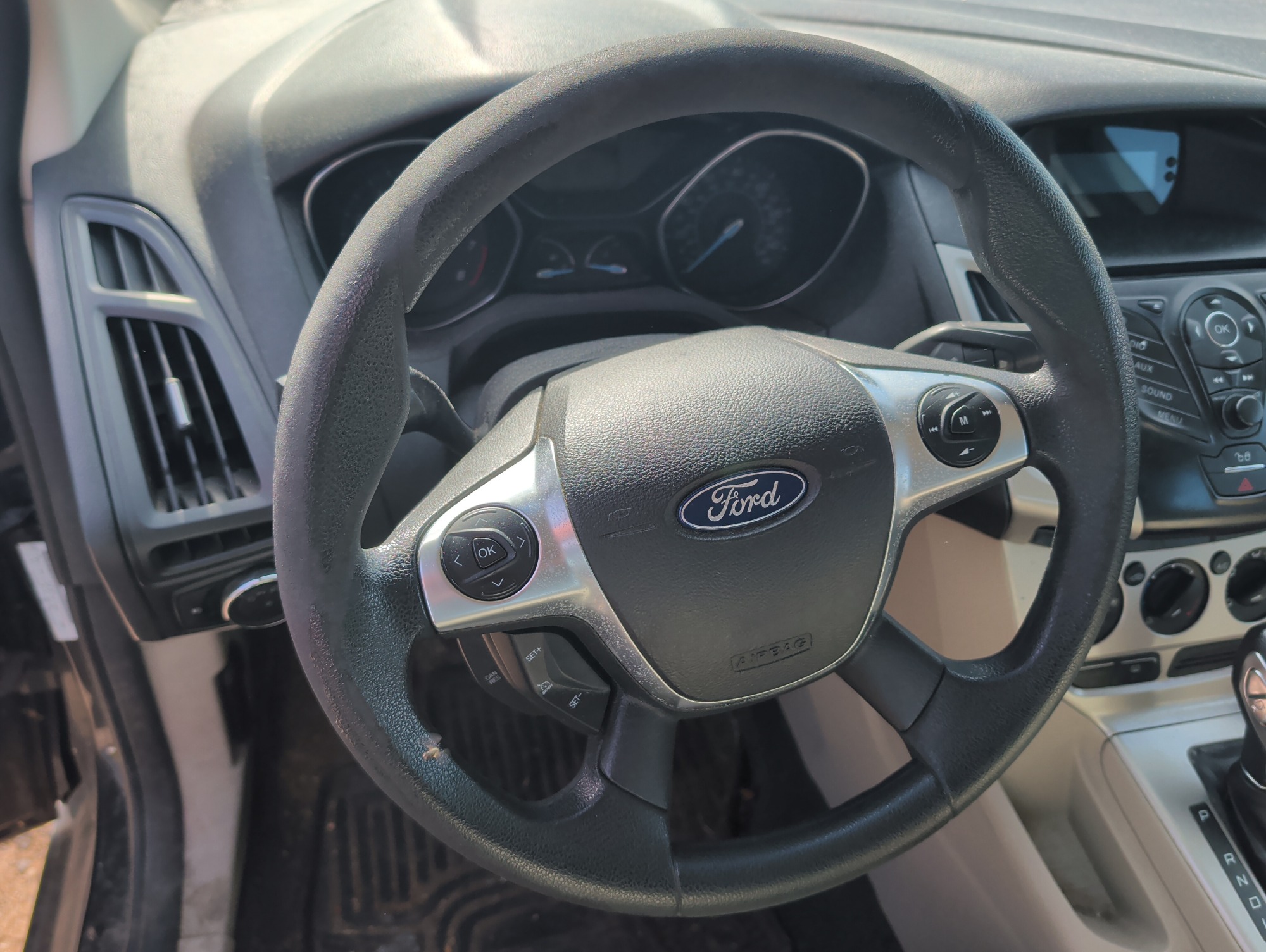 2012 ford focus se with 294536 miles for sale near Elk River, Minnesota 106737_36_steering_wheel.jpg