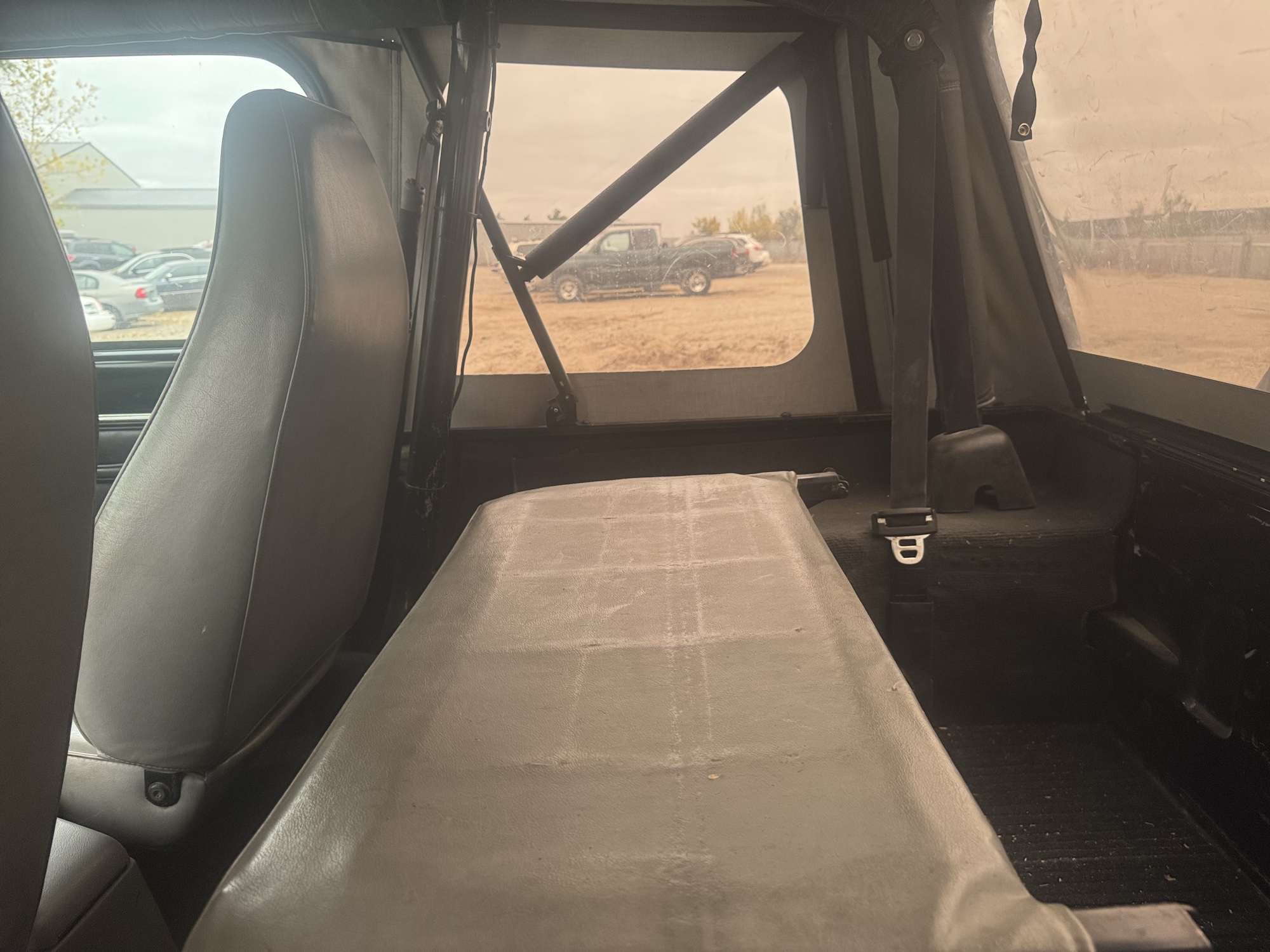 1995 jeep wrangler s with 122426 miles for sale near Elk River, Minnesota 106738_24_drv_rear_seat.jpg