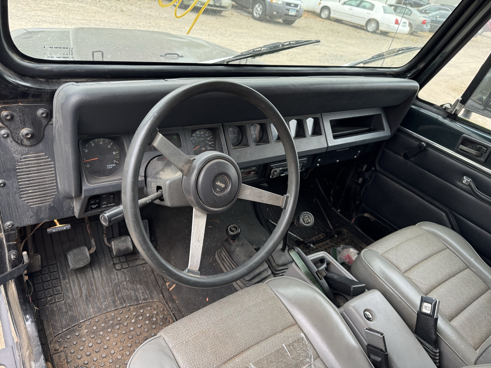 1995 jeep wrangler s with 122426 miles for sale near Elk River, Minnesota 106738_33_dash_from_driver.jpg