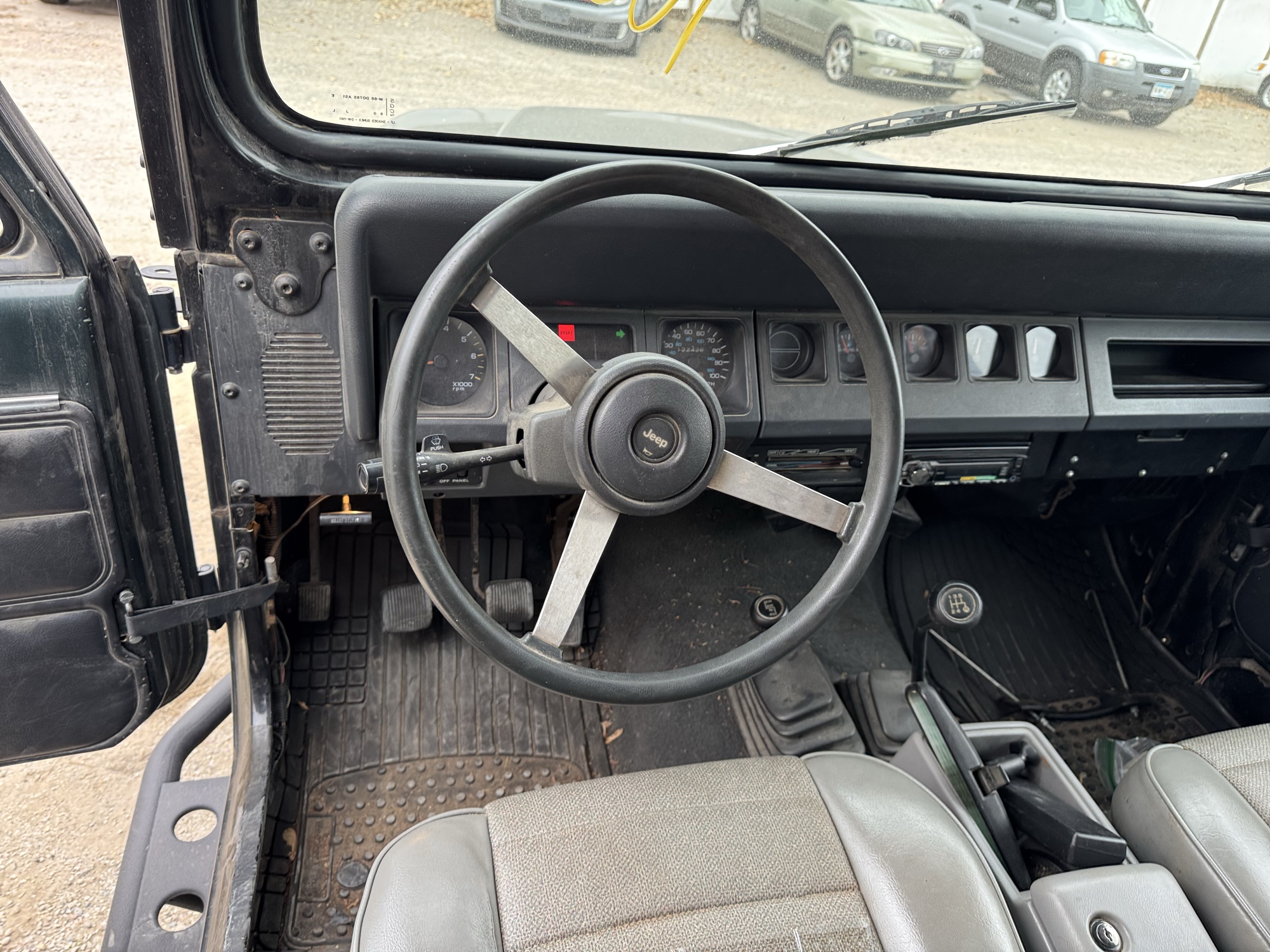 1995 jeep wrangler s with 122426 miles for sale near Elk River, Minnesota 106738_36_steering_wheel.jpg