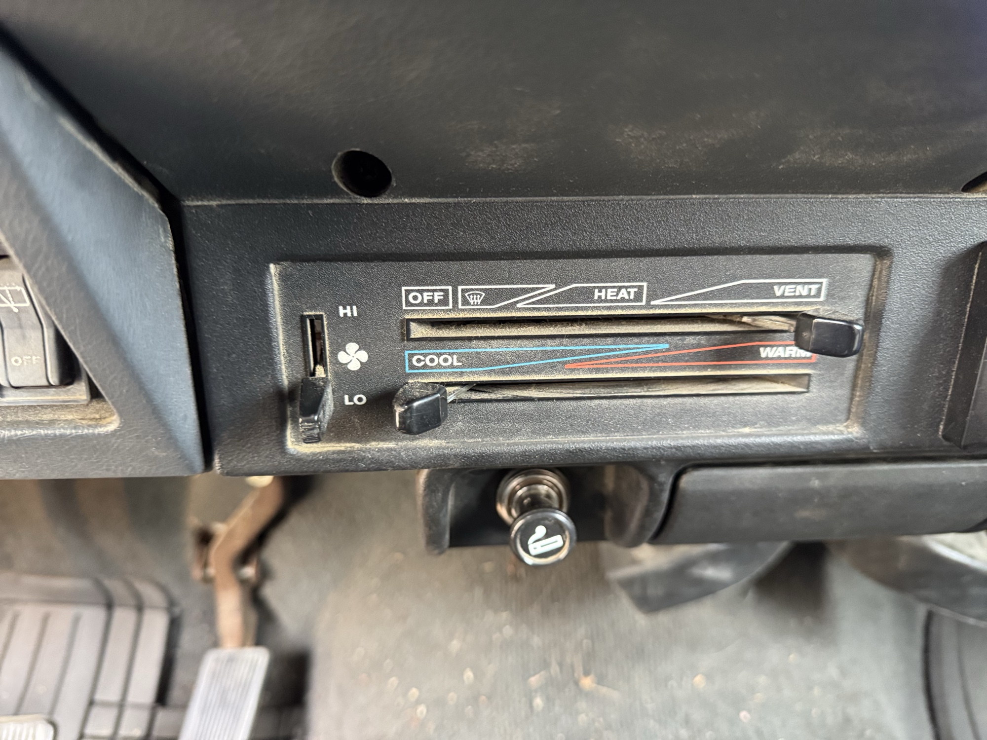 1995 jeep wrangler s with 122426 miles for sale near Elk River, Minnesota 106738_40_climate_control.jpg