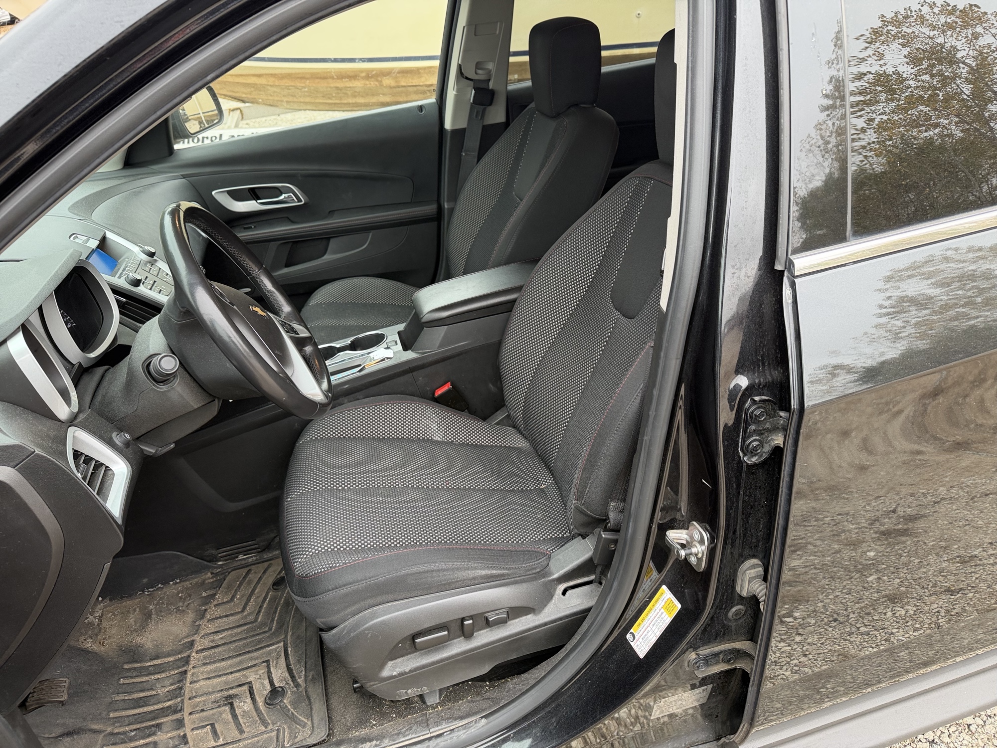 2011 chevrolet equinox 2lt-awd with 227351 miles for sale near Elk River, Minnesota 106739_22_driver_seat.jpg