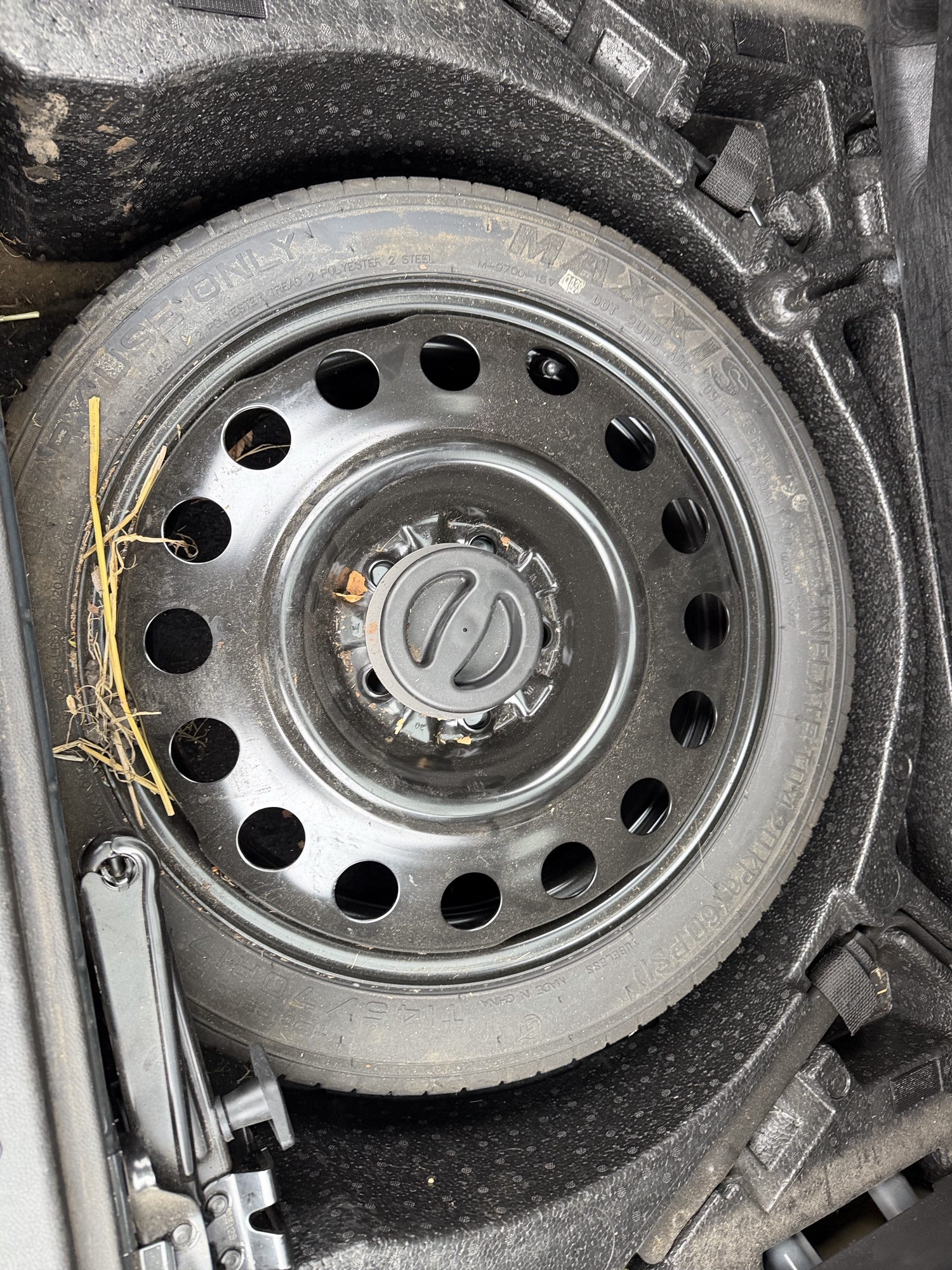 2011 chevrolet equinox 2lt-awd with 227351 miles for sale near Elk River, Minnesota 106739_27_spare_tire.jpg