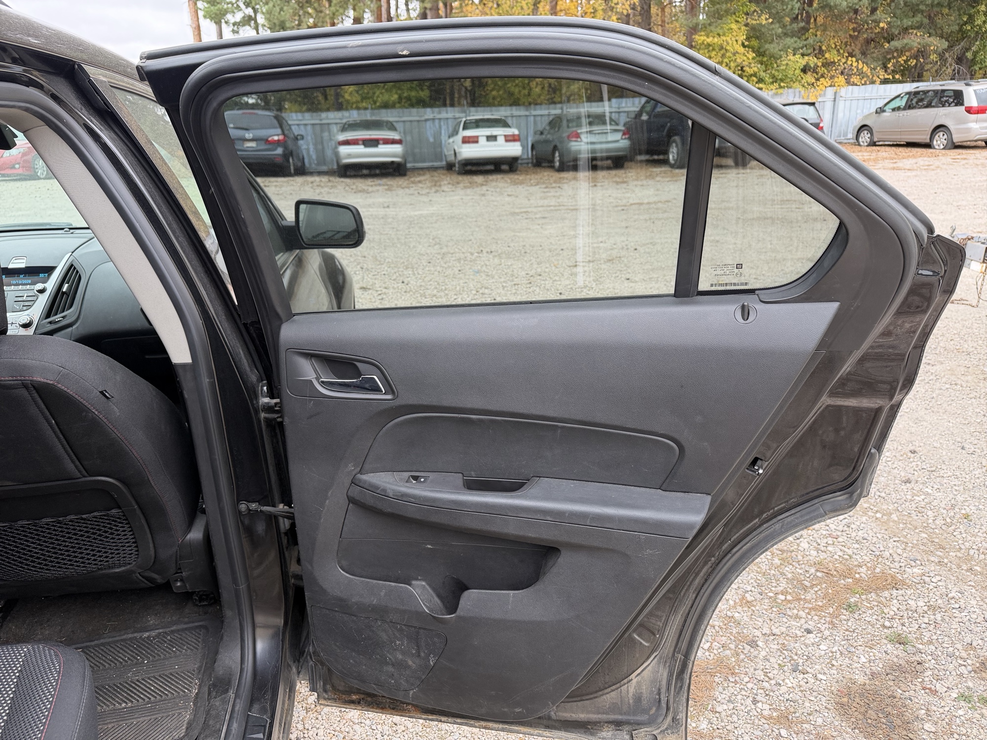 2011 chevrolet equinox 2lt-awd with 227351 miles for sale near Elk River, Minnesota 106739_30_pass_rear_door_panel.jpg