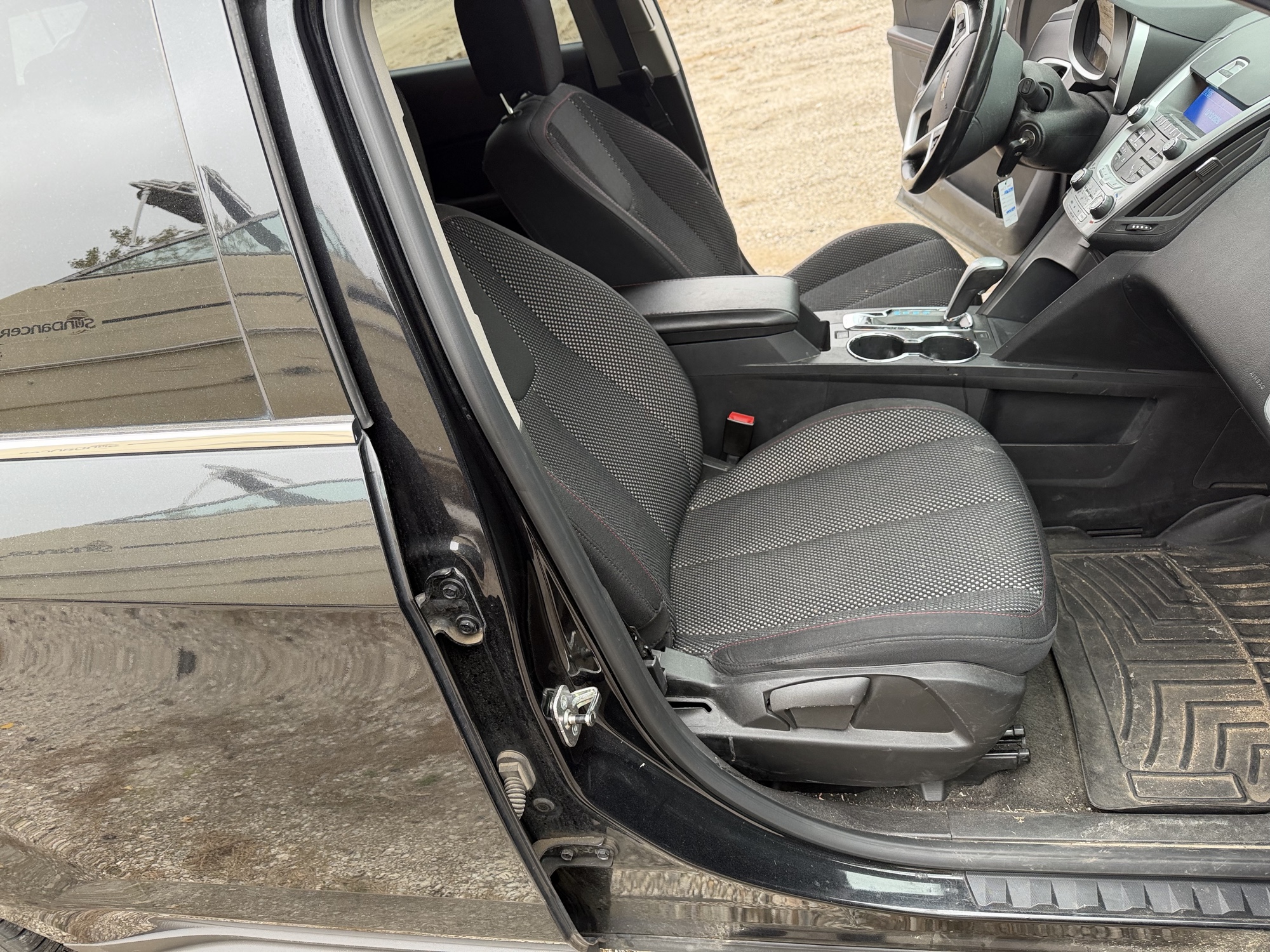 2011 chevrolet equinox 2lt-awd with 227351 miles for sale near Elk River, Minnesota 106739_31_passenger_seat.jpg