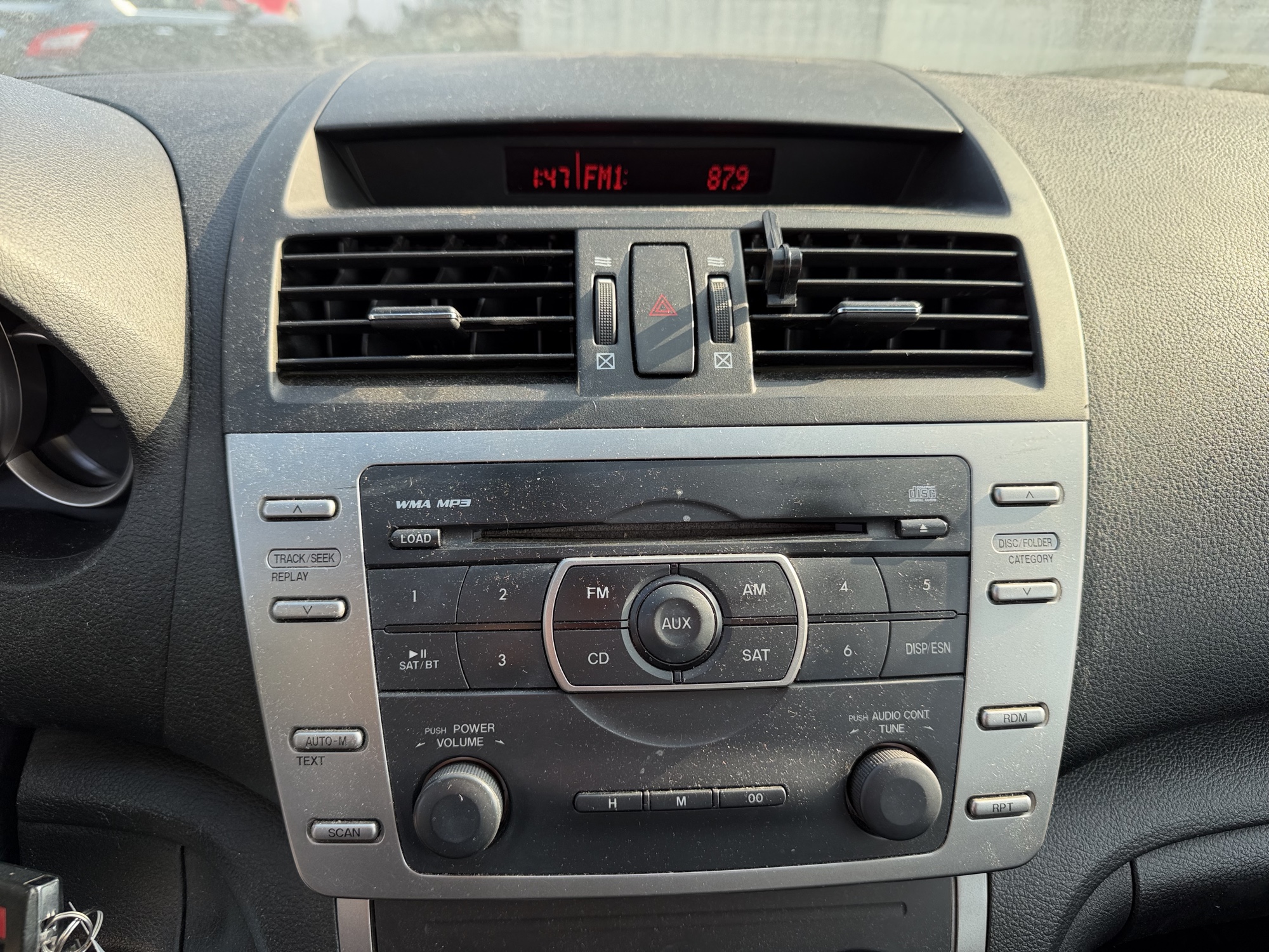 2011 mazda mazda6 i-touring with 280353 miles for sale near Elk River, Minnesota 106740_39_radio_closeup.jpg